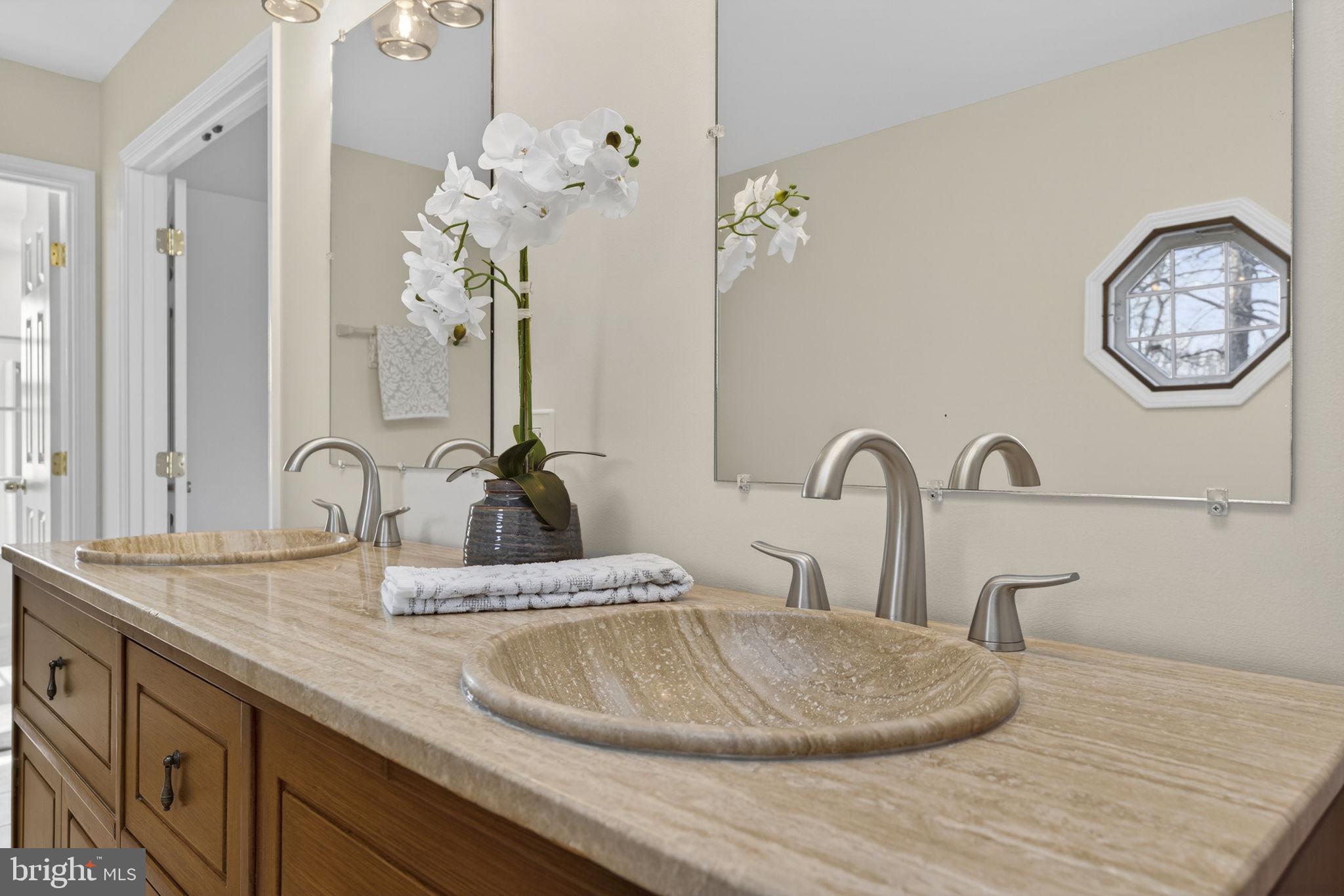 AVALON ESTS - Residential