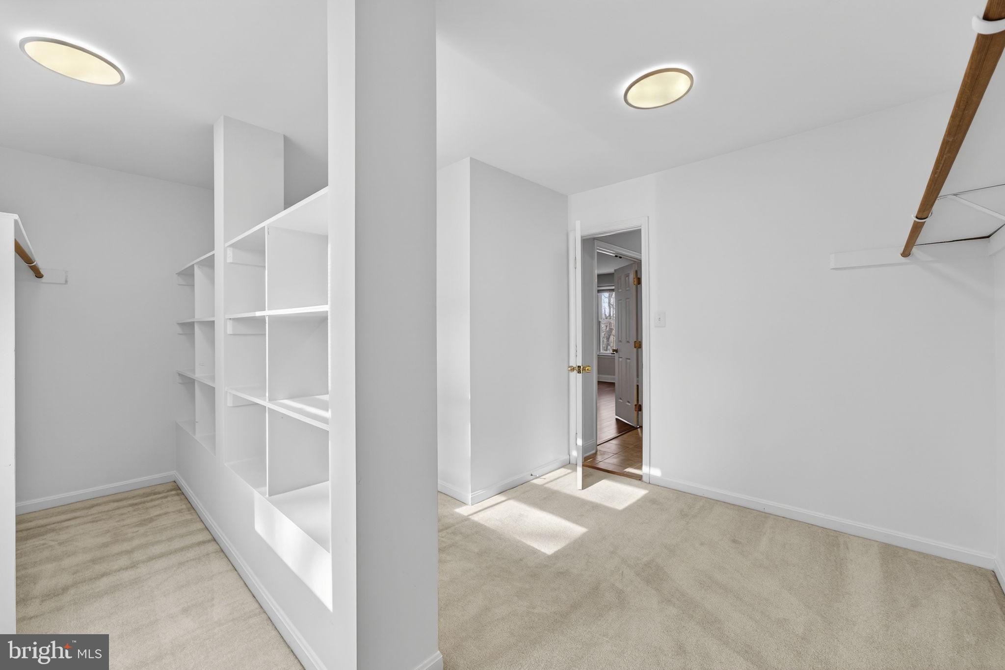 AVALON ESTS - Residential