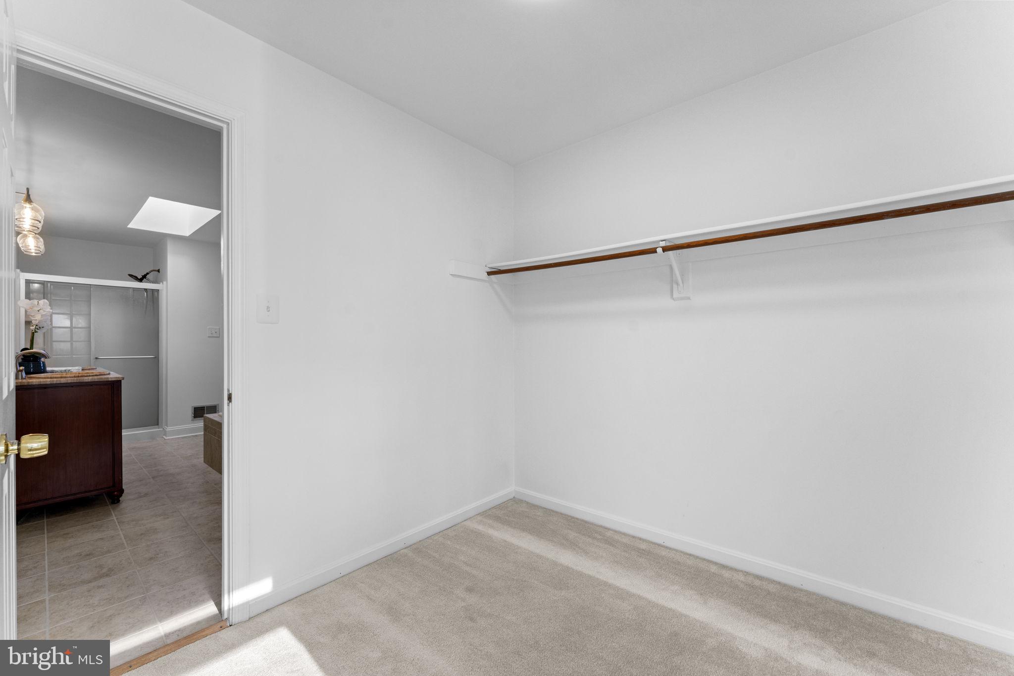 AVALON ESTS - Residential