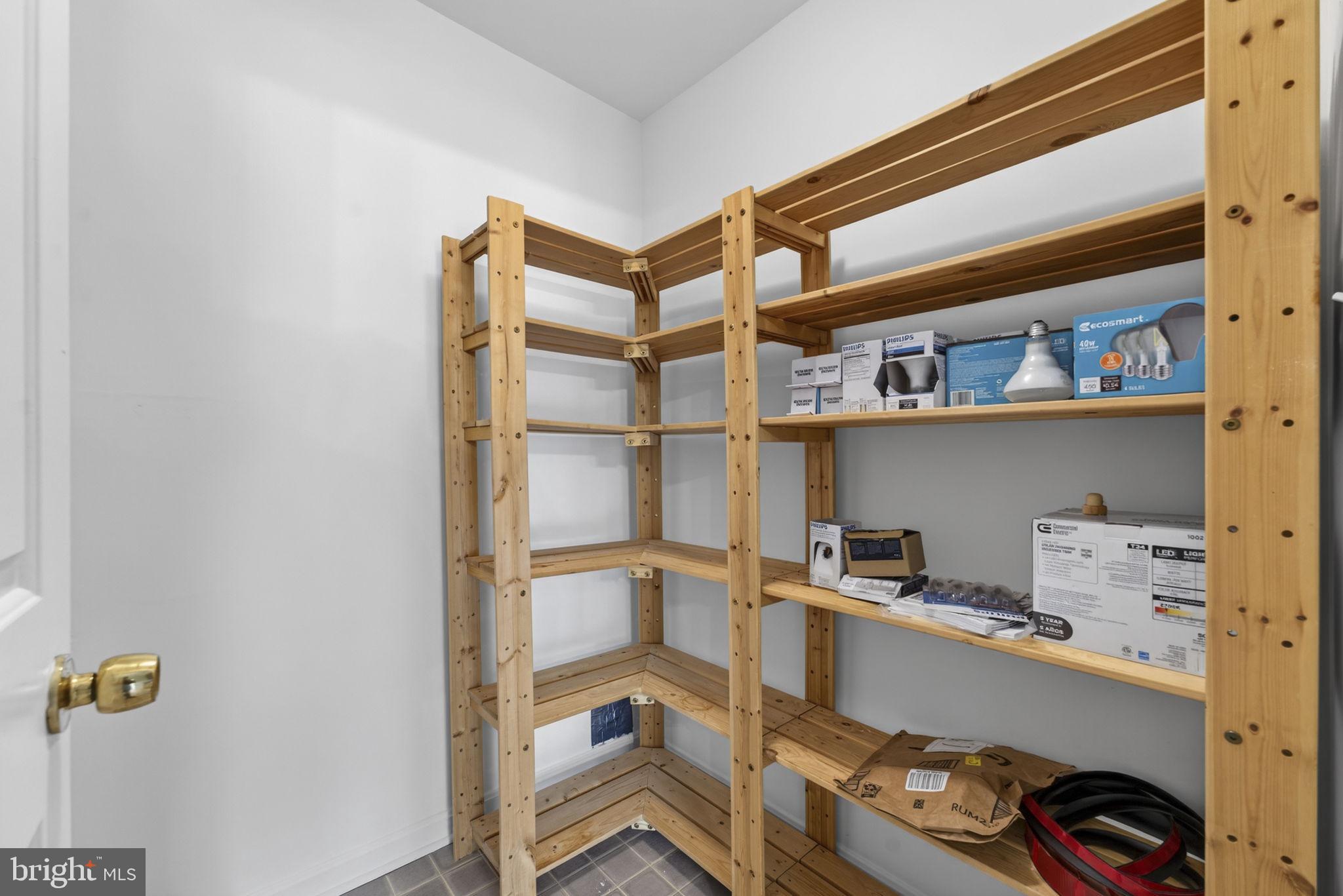 AVALON ESTS - Residential