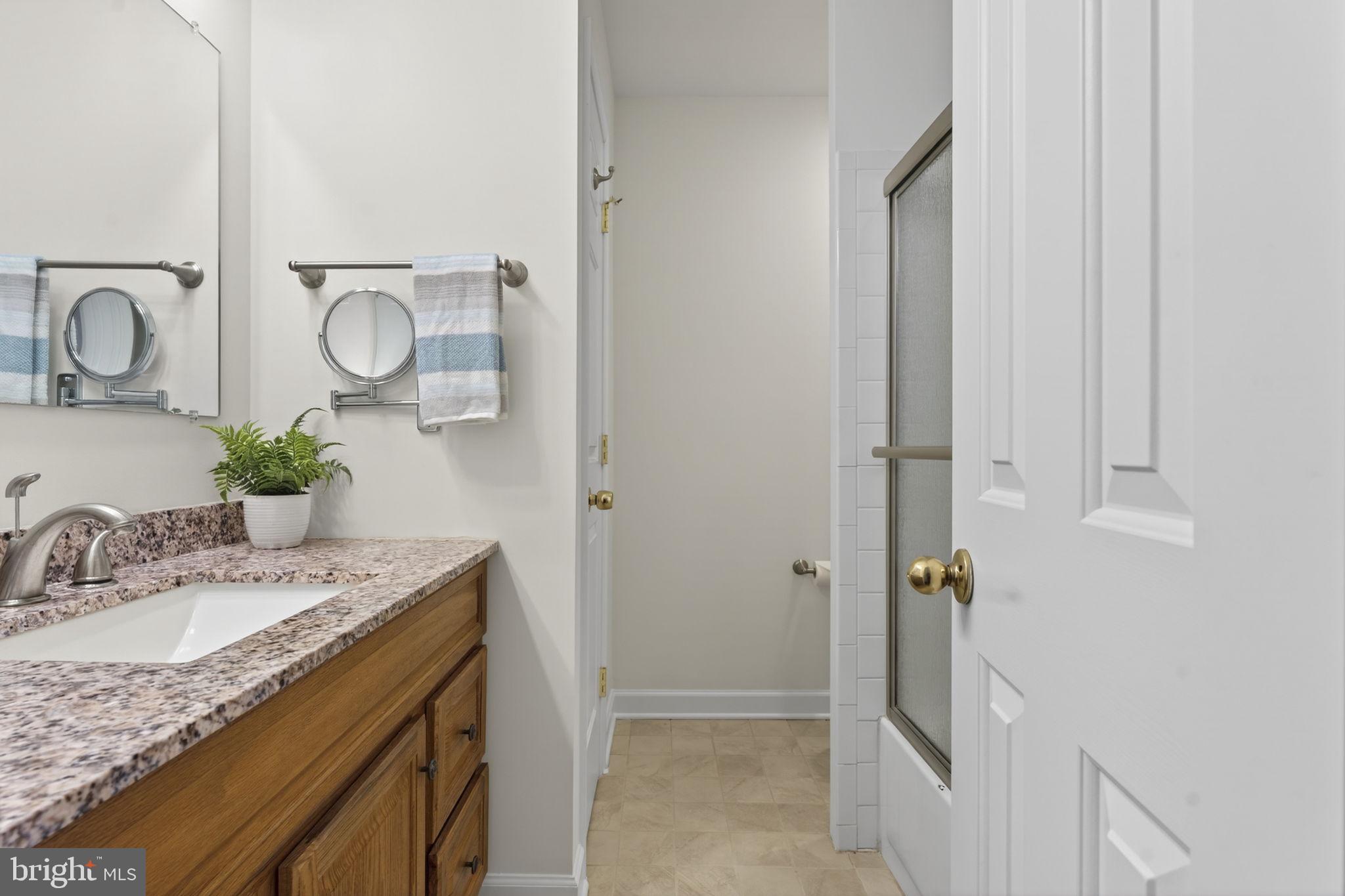 AVALON ESTS - Residential