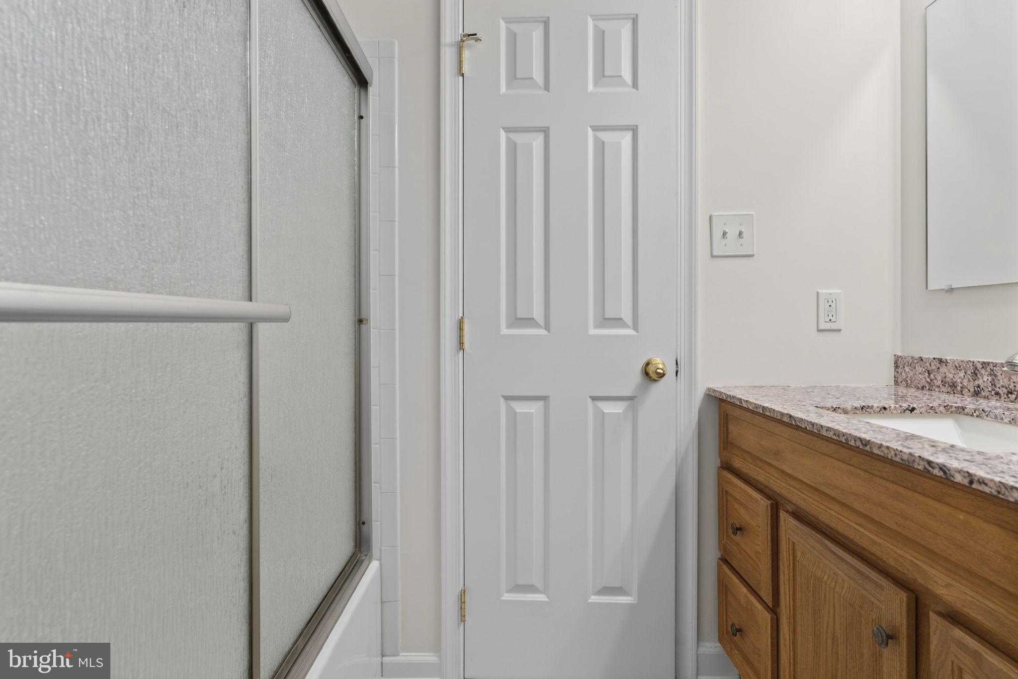 AVALON ESTS - Residential