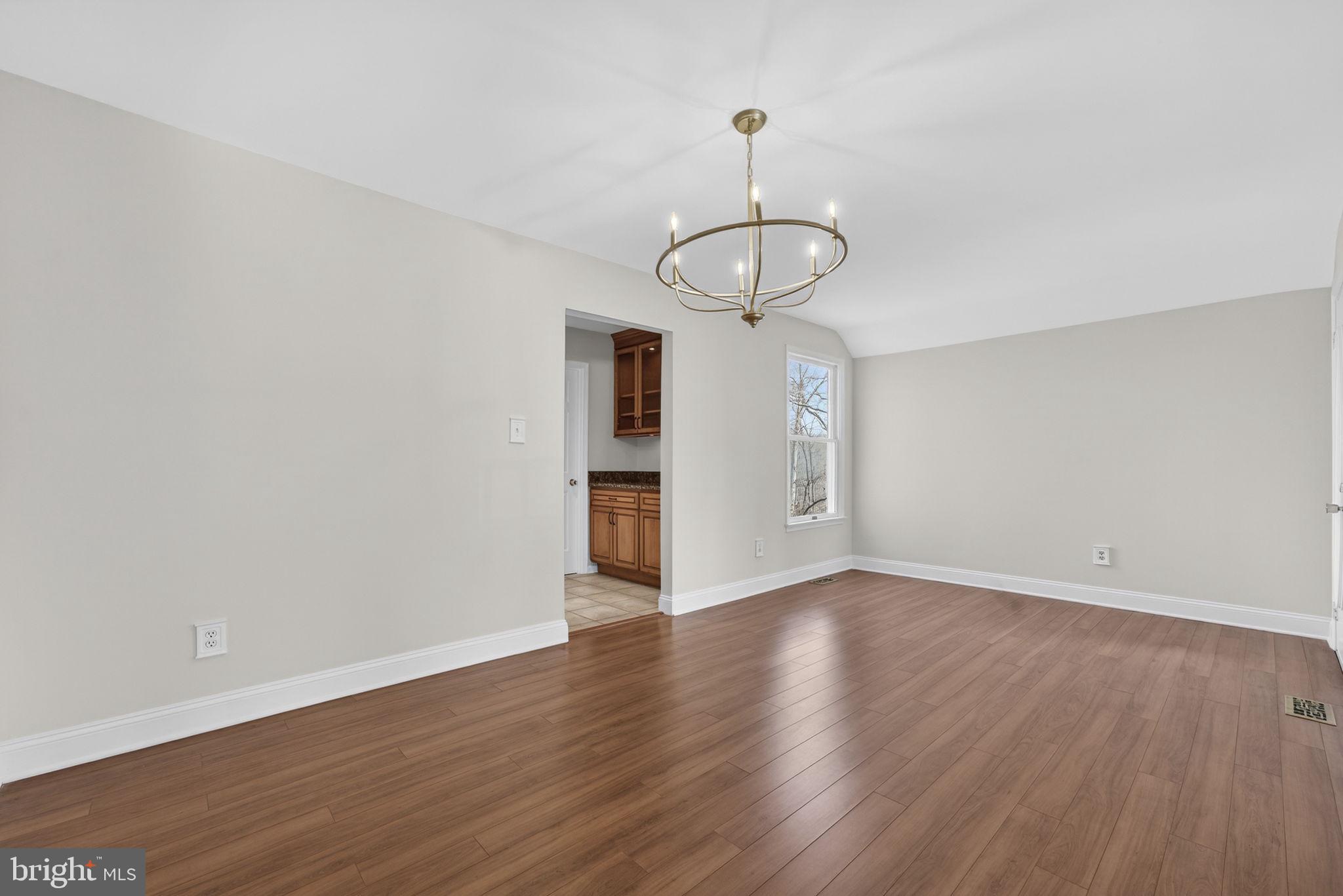 AVALON ESTS - Residential