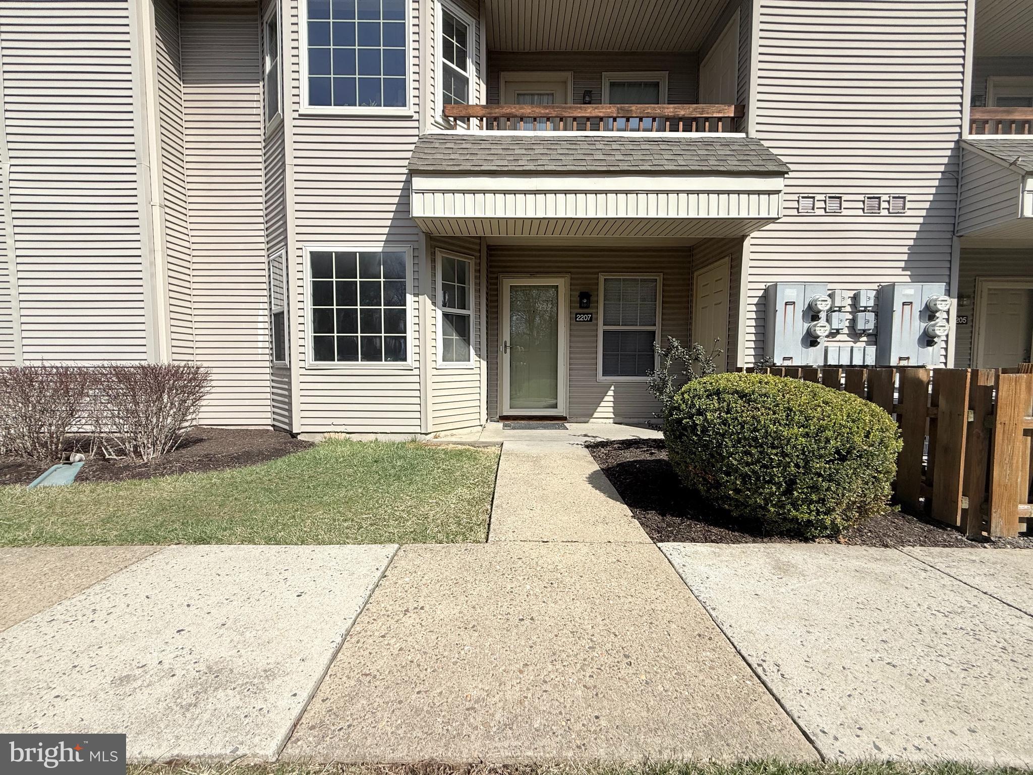 MAKEFIELD GLEN - Residential Lease