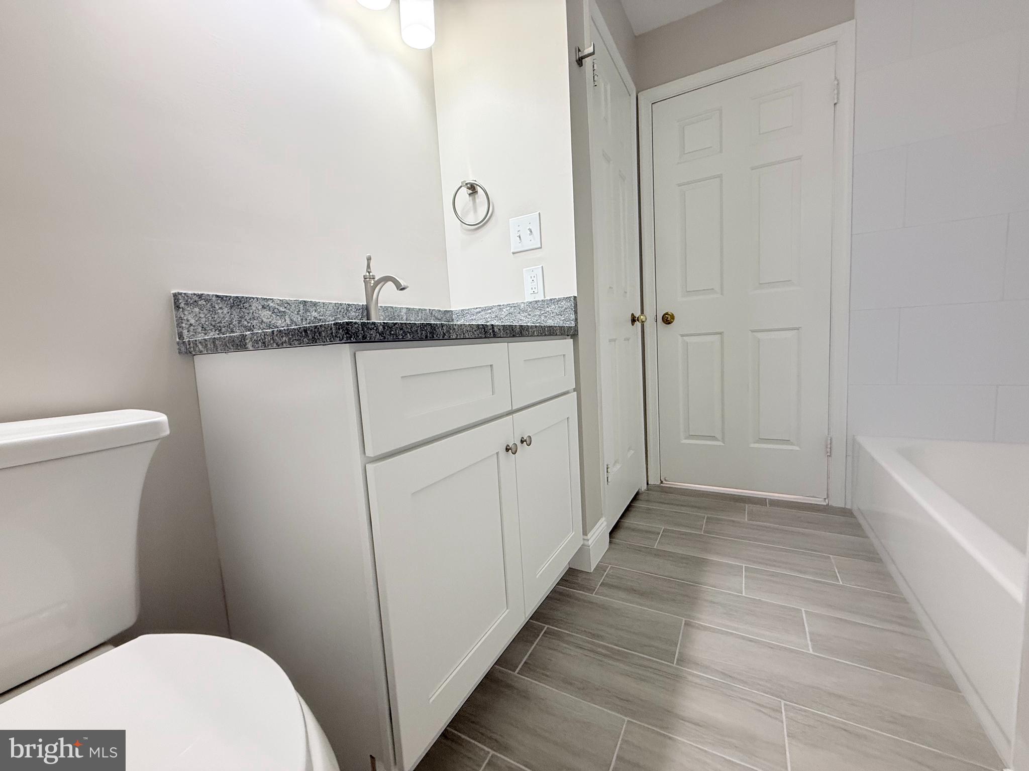 MAKEFIELD GLEN - Residential Lease