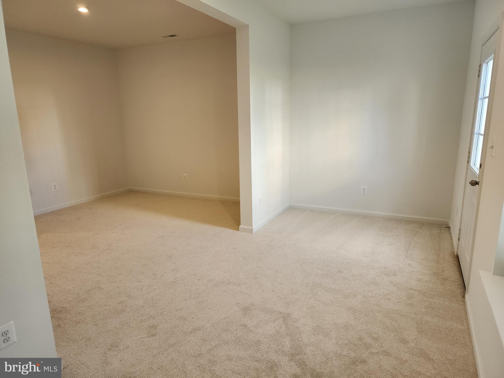 MARTINSBURG STATION - Residential Lease