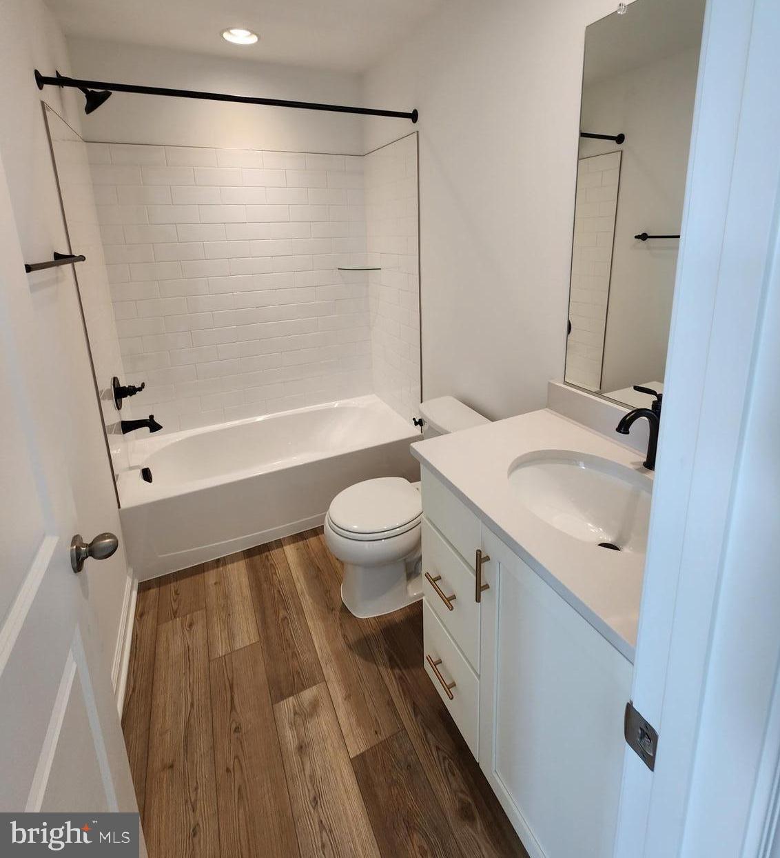 MARTINSBURG STATION - Residential Lease