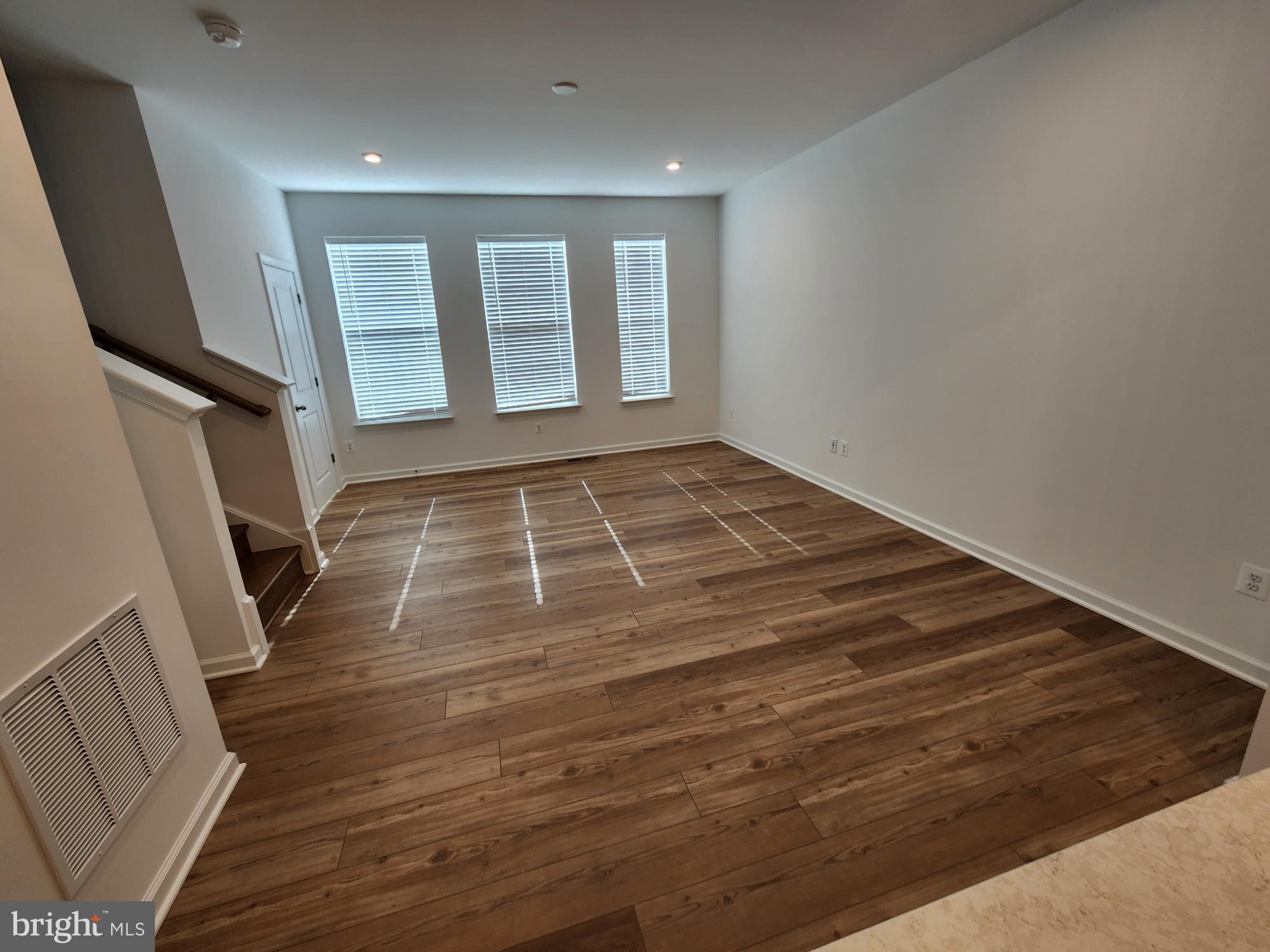 MARTINSBURG STATION - Residential Lease