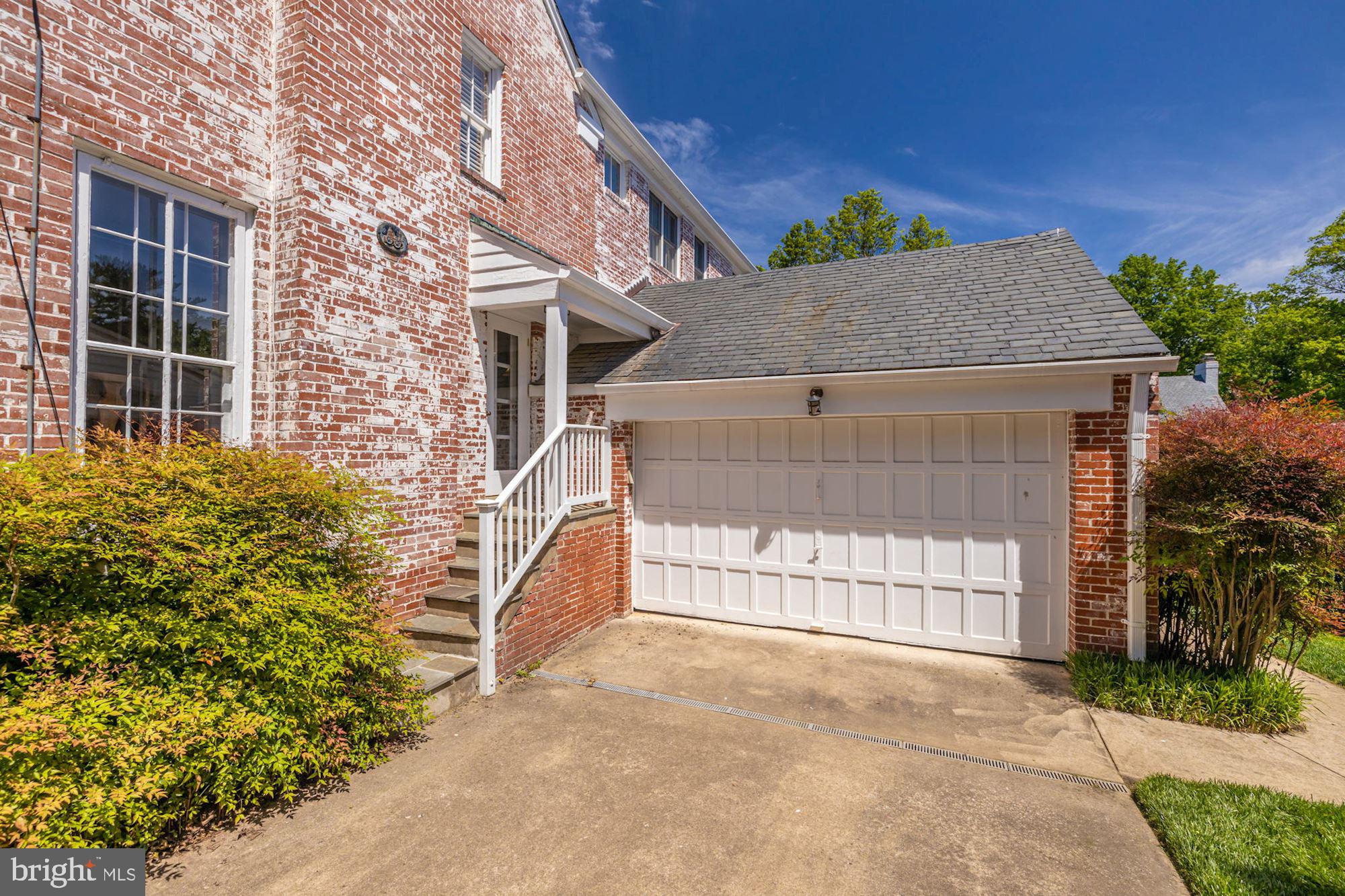 THE HAMLET - Residential