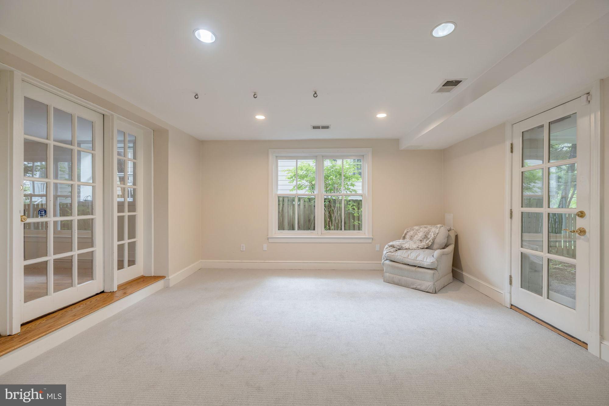 THE HAMLET - Residential