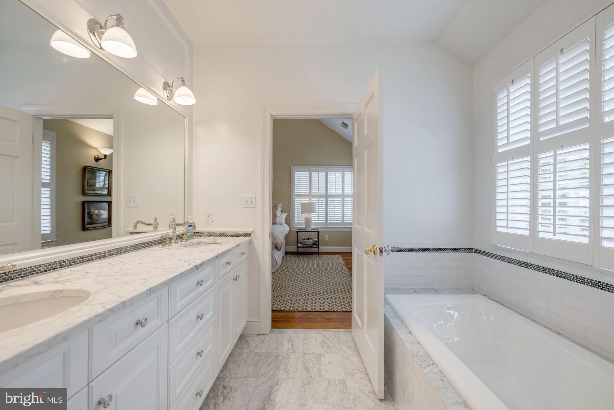 THE HAMLET - Residential