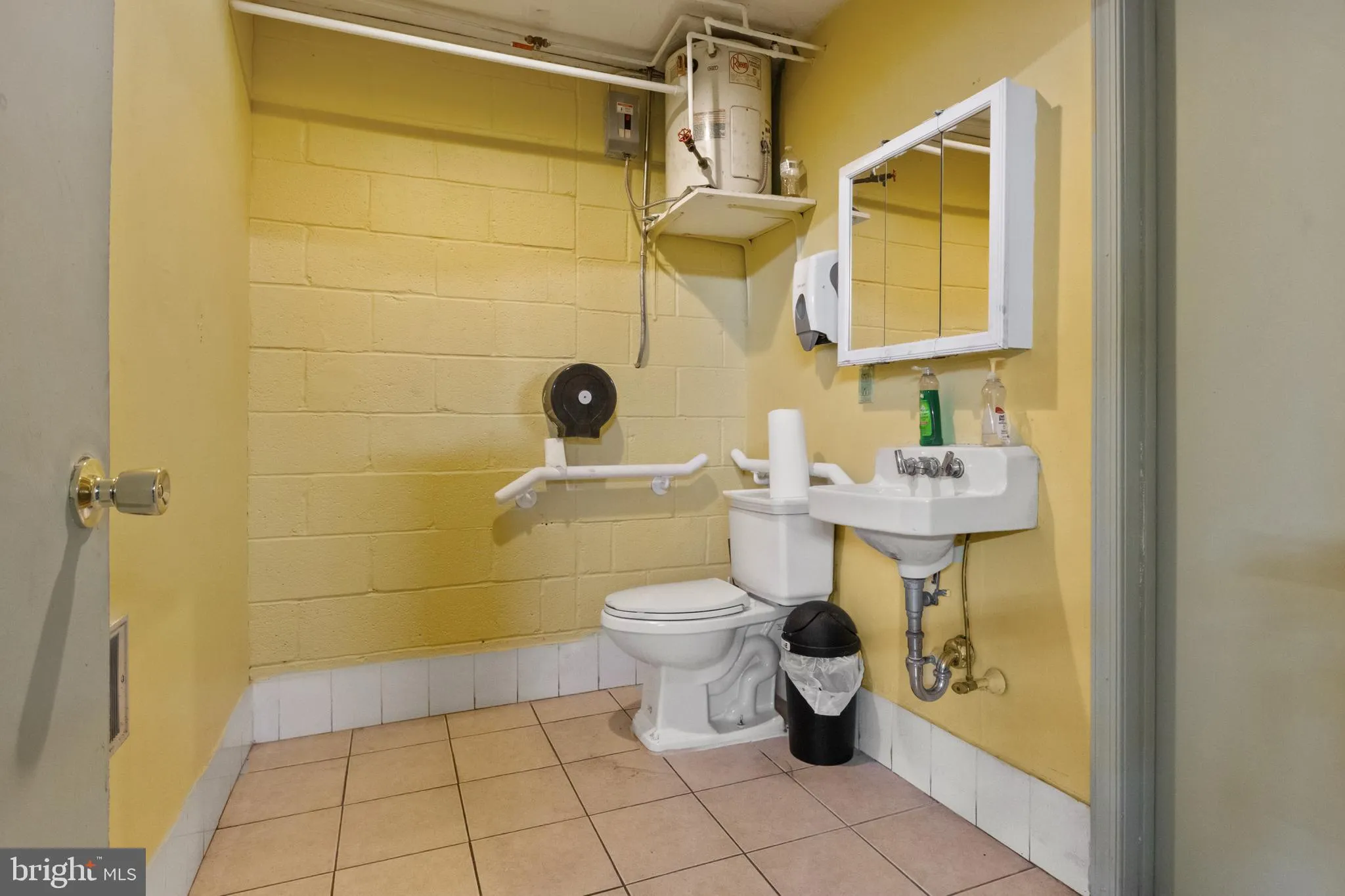 York, Pennsylvania 17403, United States, ,Commercial,Active,28696