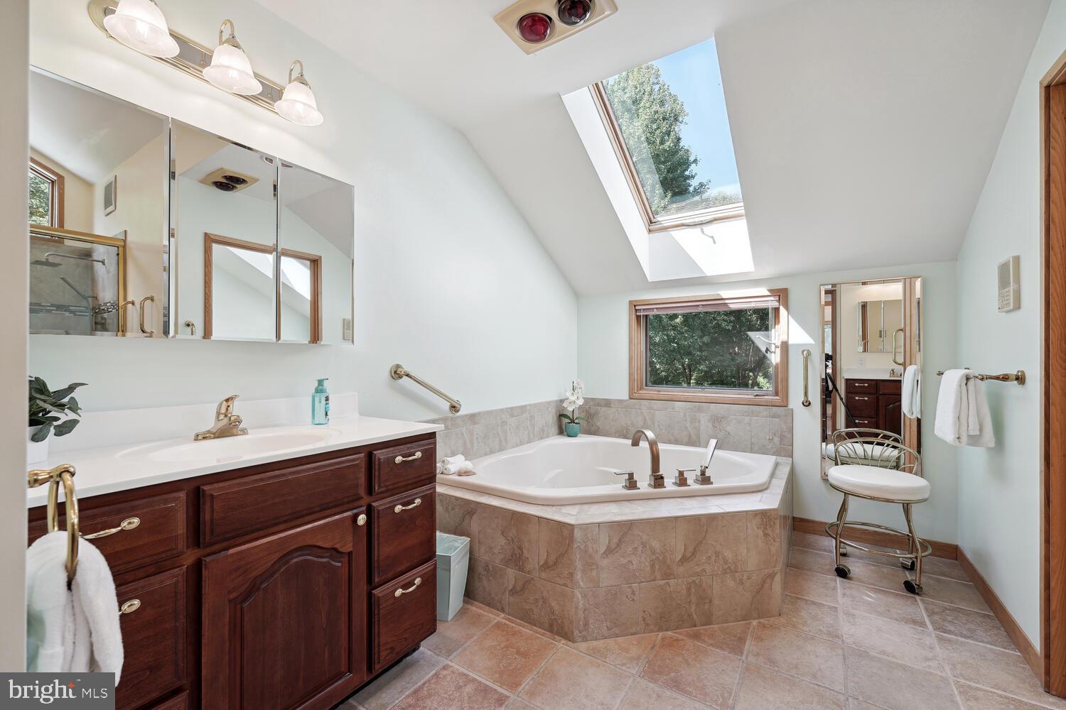 BROOKRIDGE MANOR - Residential