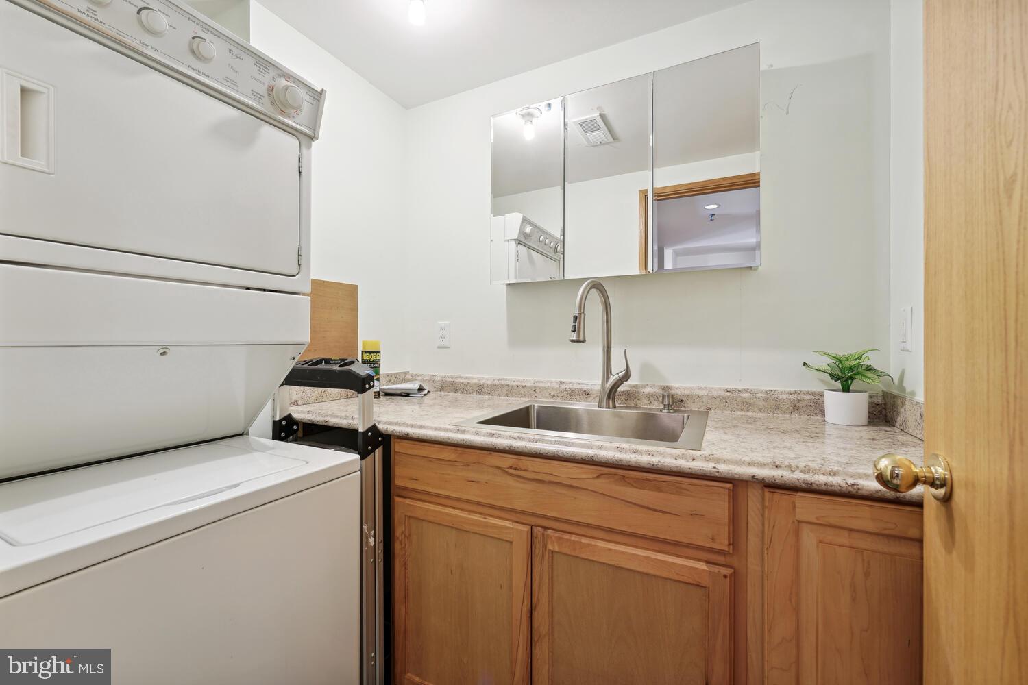 BROOKRIDGE MANOR - Residential