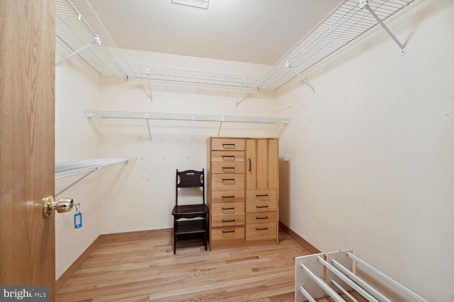 BROOKRIDGE MANOR - Residential