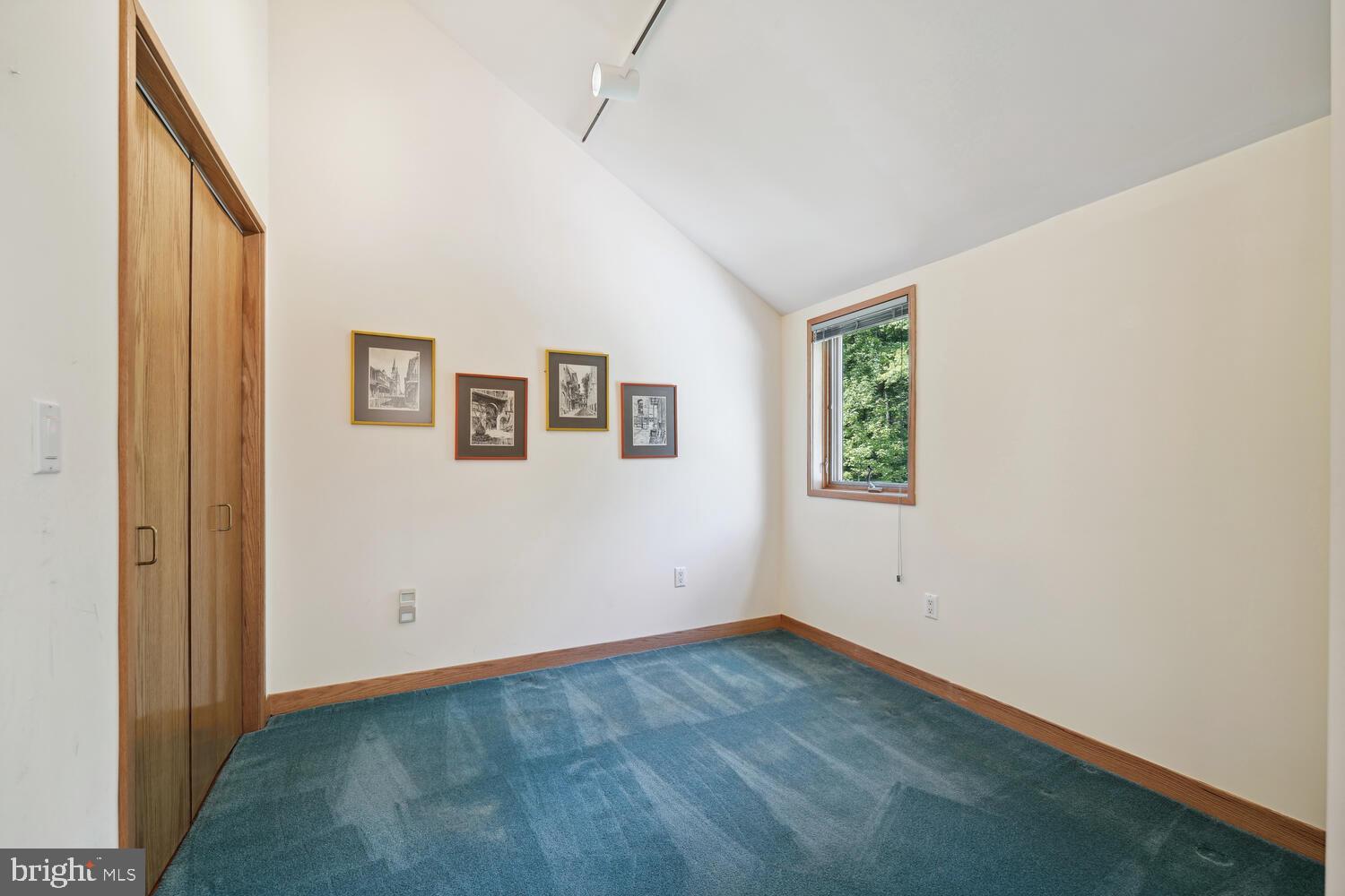 BROOKRIDGE MANOR - Residential