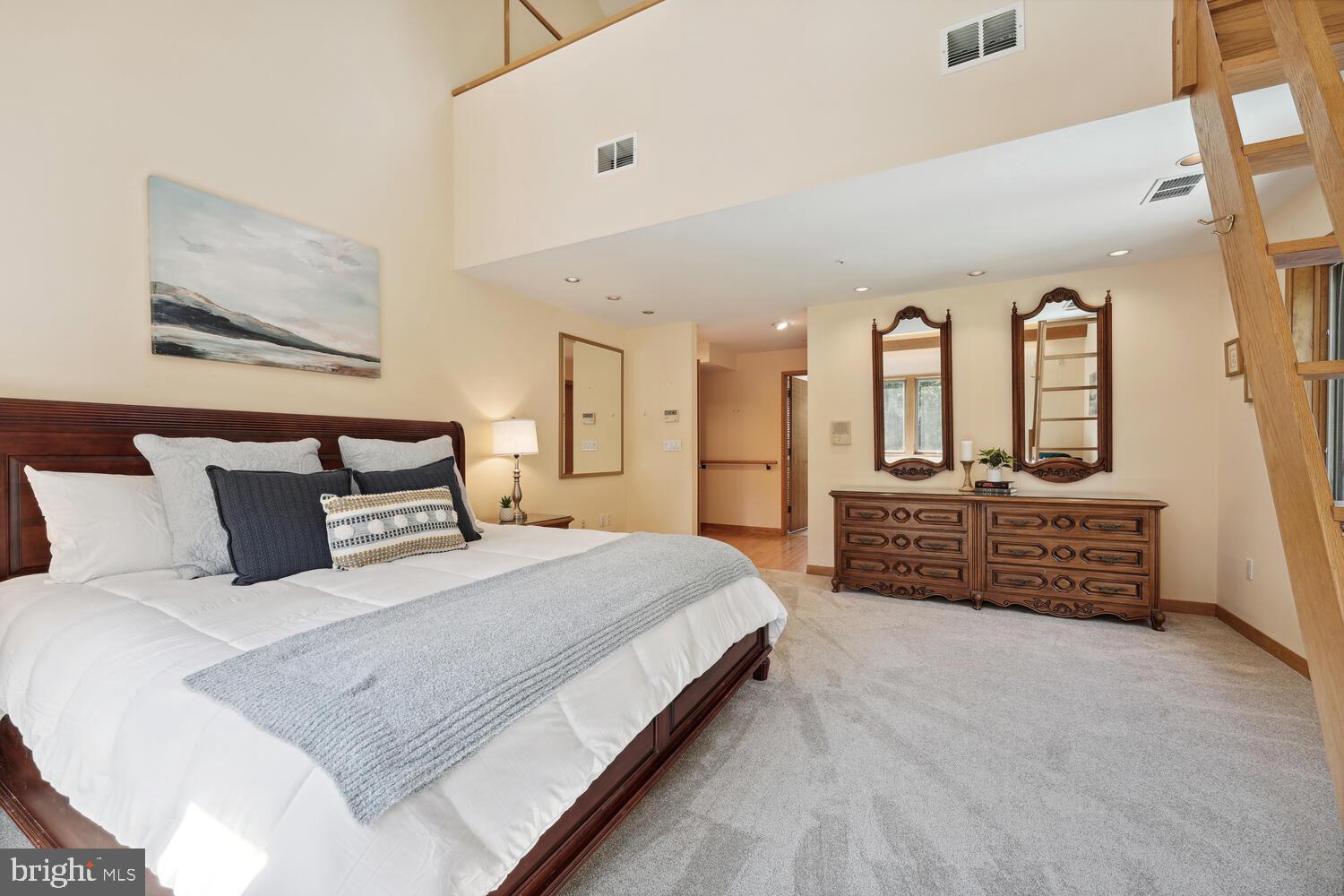 BROOKRIDGE MANOR - Residential