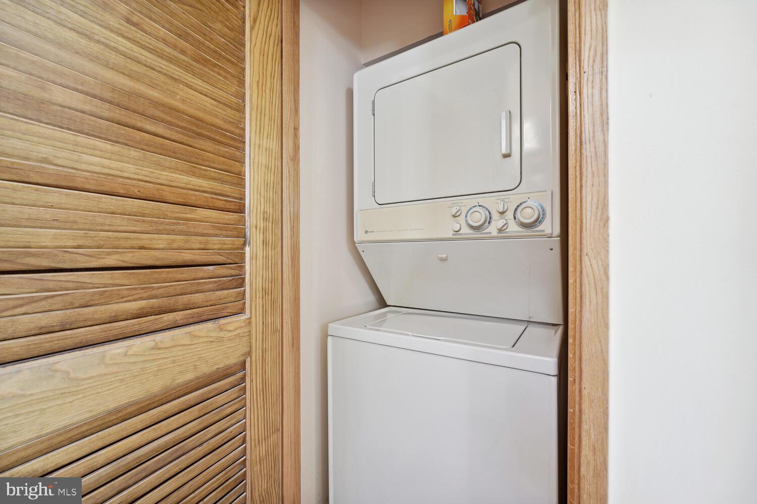 BROOKRIDGE MANOR - Residential