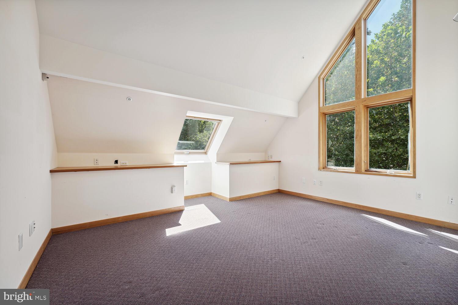 BROOKRIDGE MANOR - Residential