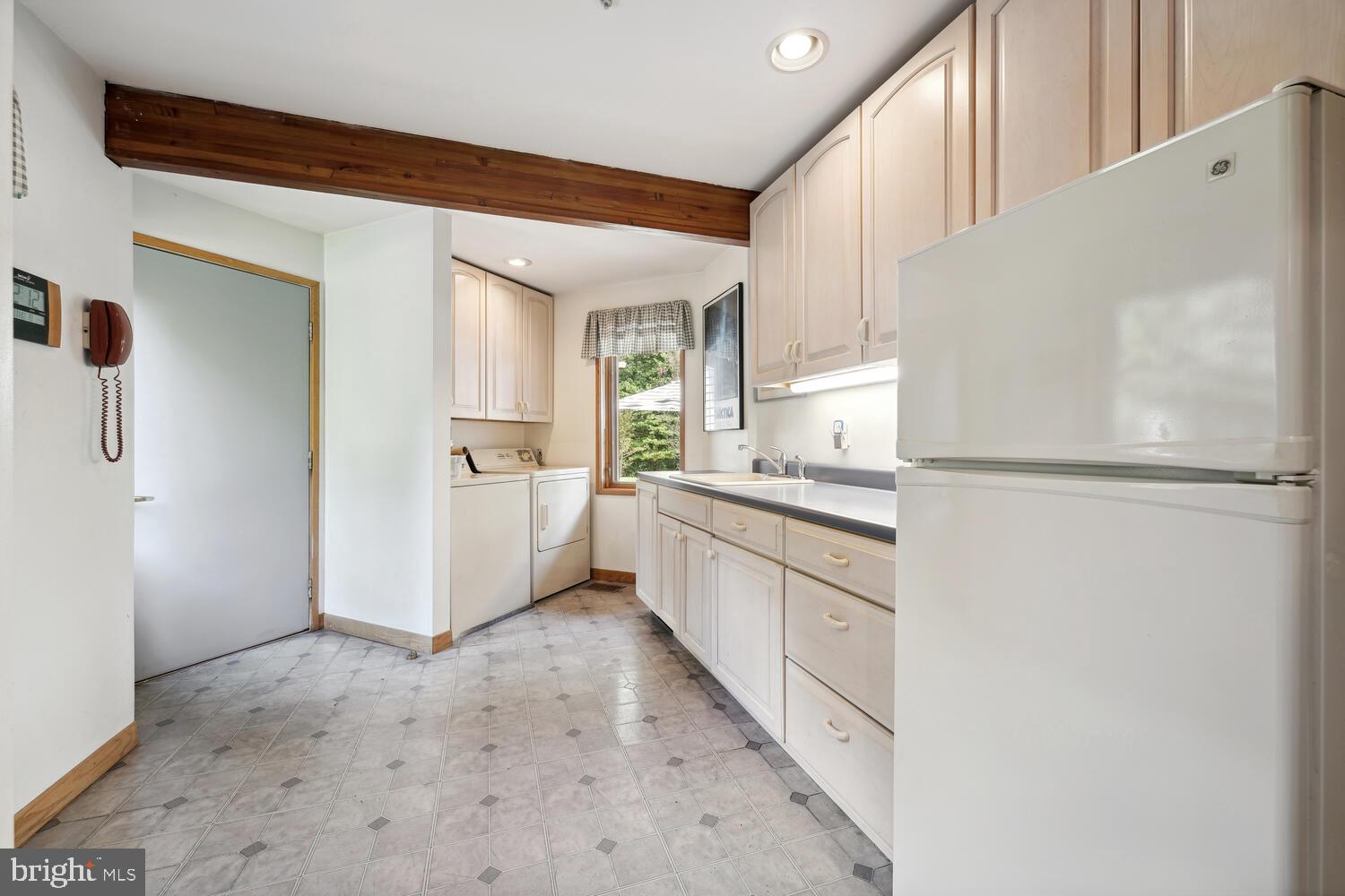 BROOKRIDGE MANOR - Residential