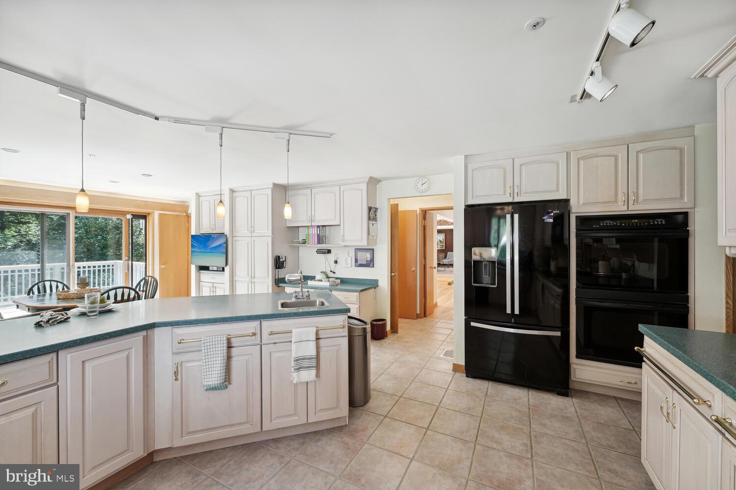 BROOKRIDGE MANOR - Residential