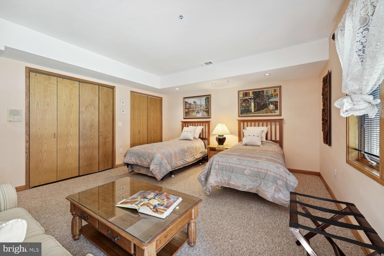 BROOKRIDGE MANOR - Residential