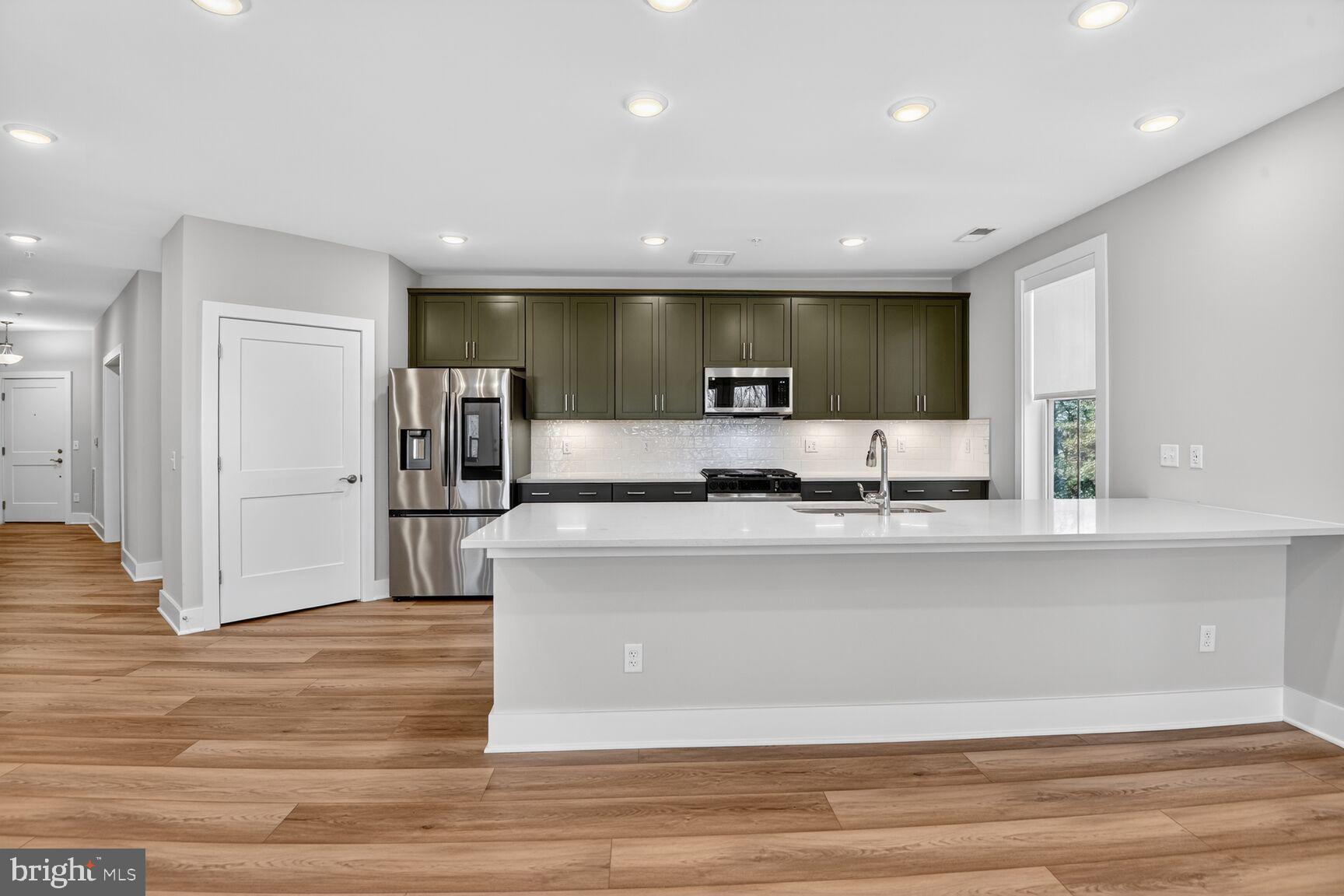 76 OLD MILL BOTTOM ROAD N 301