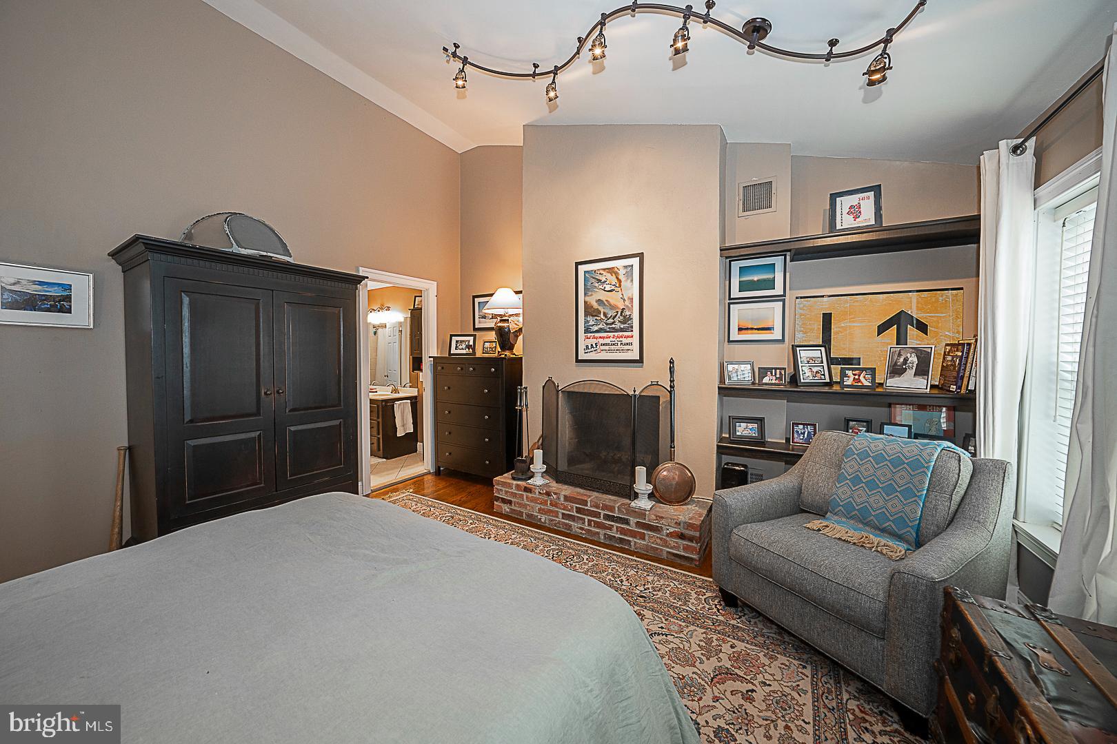 ART MUSEUM AREA - Residential