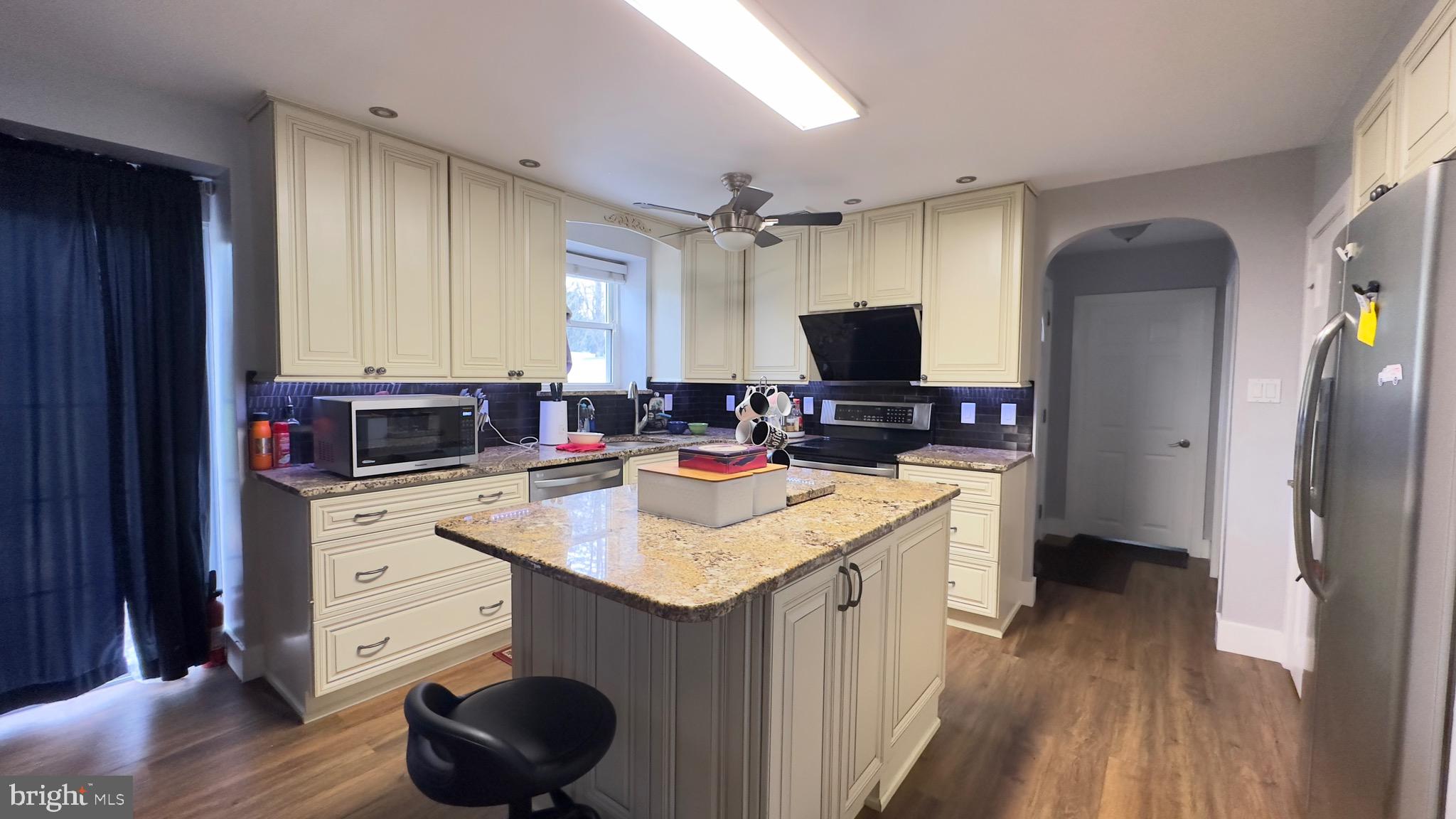 GULPH MILLS VIL - Residential Lease