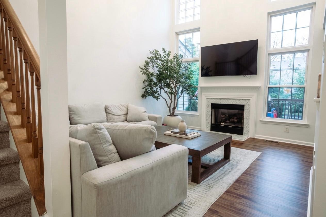 WARRINGTON HUNT - Residential