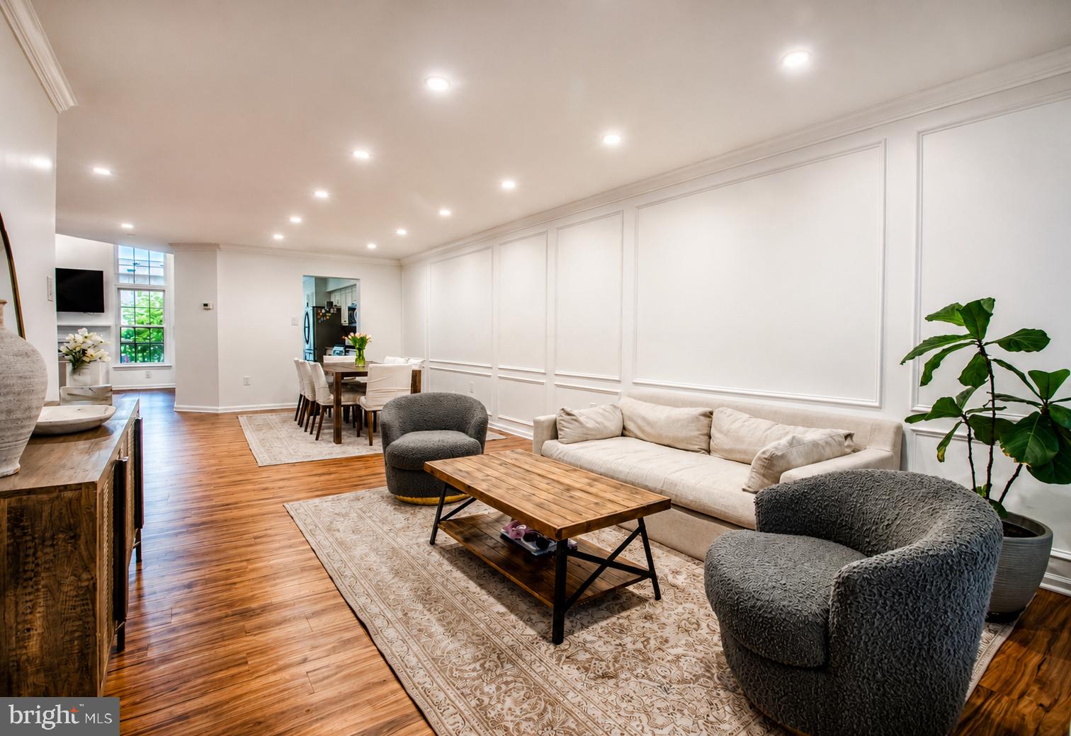 93 KULP ROAD W