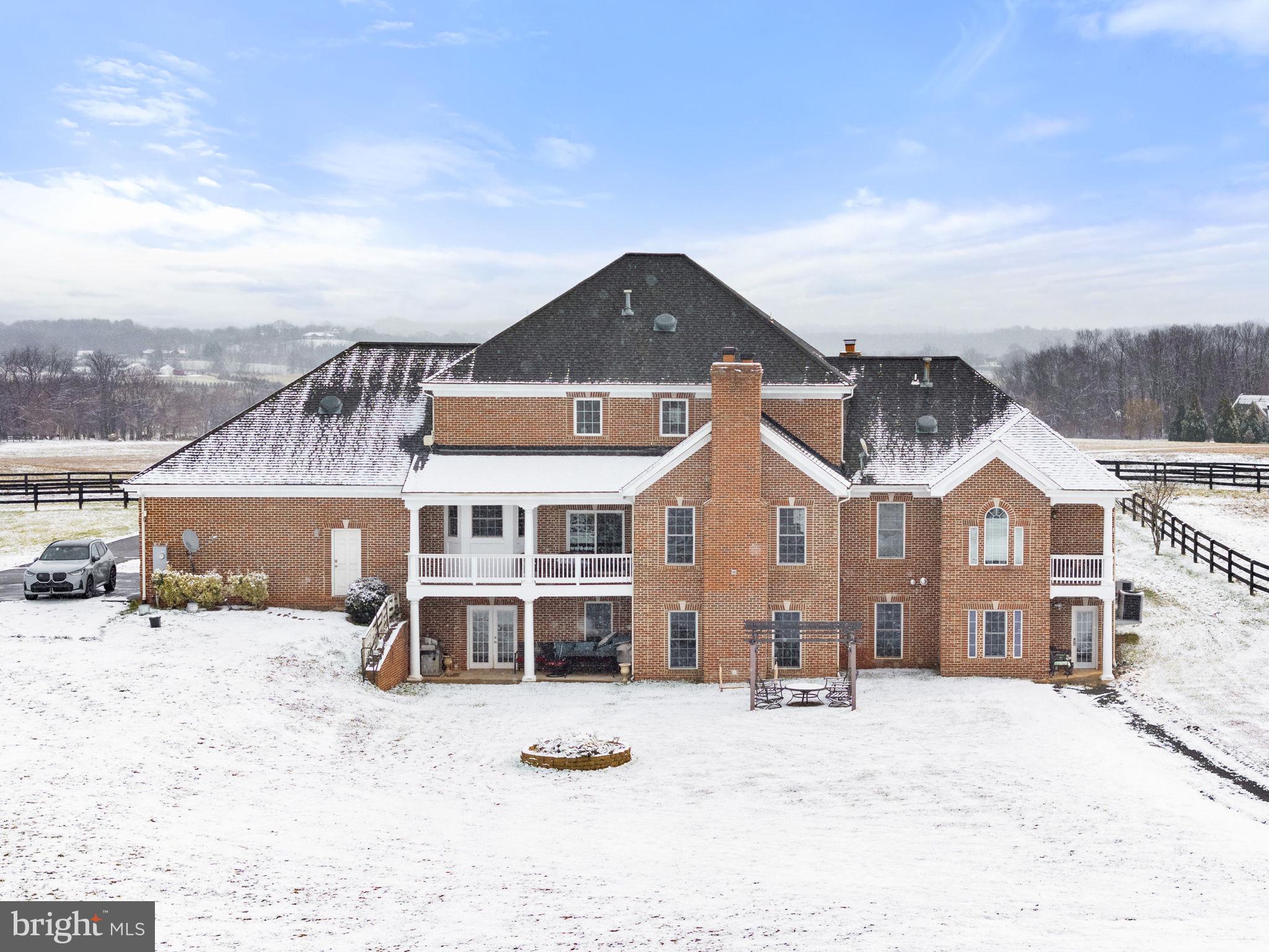 LEE'S CROSSING - Residential