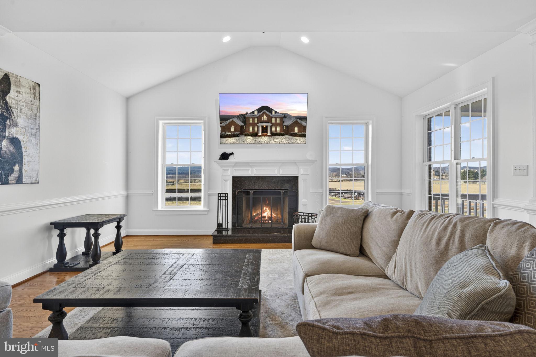 LEE'S CROSSING - Residential