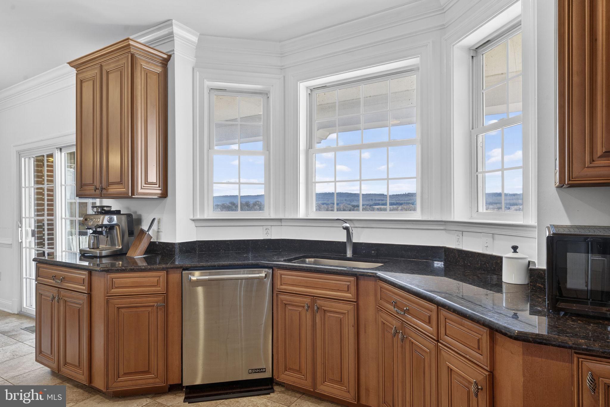 LEE'S CROSSING - Residential