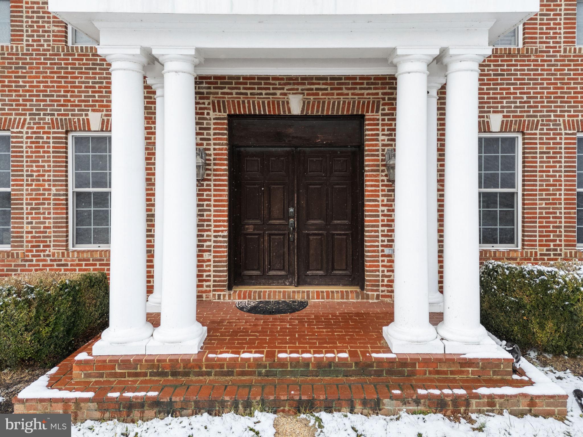 LEE'S CROSSING - Residential