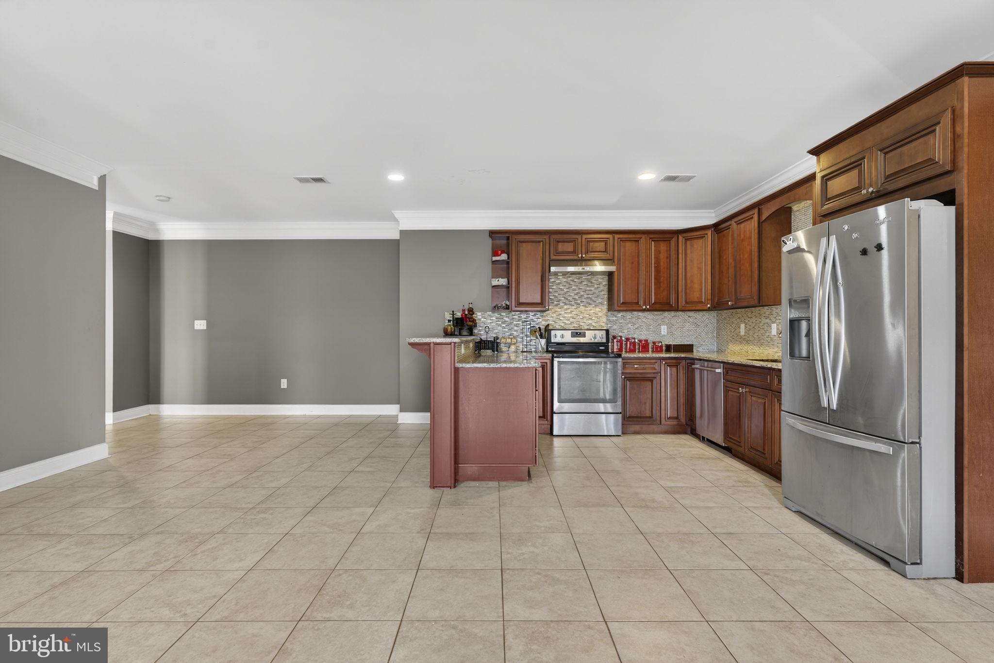 LEE'S CROSSING - Residential