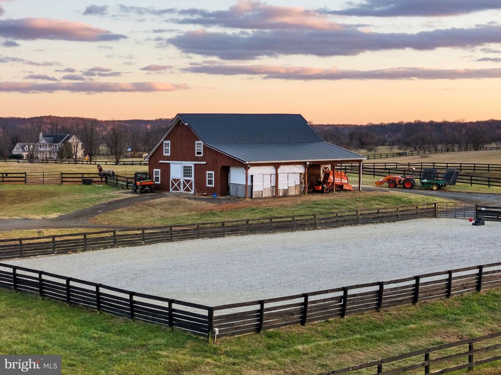 Photo of 15145 Lees Crossing Lane, LEESBURG, VA 20176 (MLS # VALO2111708)