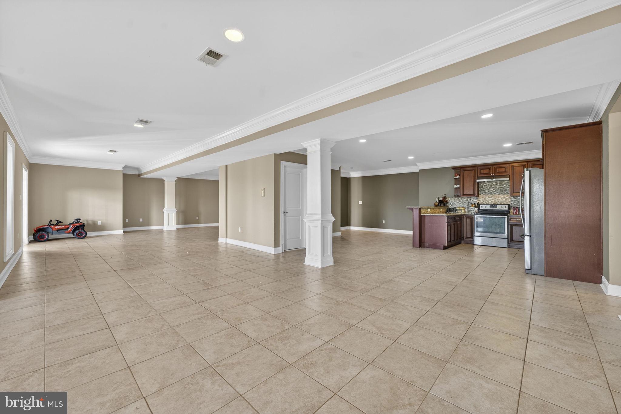 LEE'S CROSSING - Residential