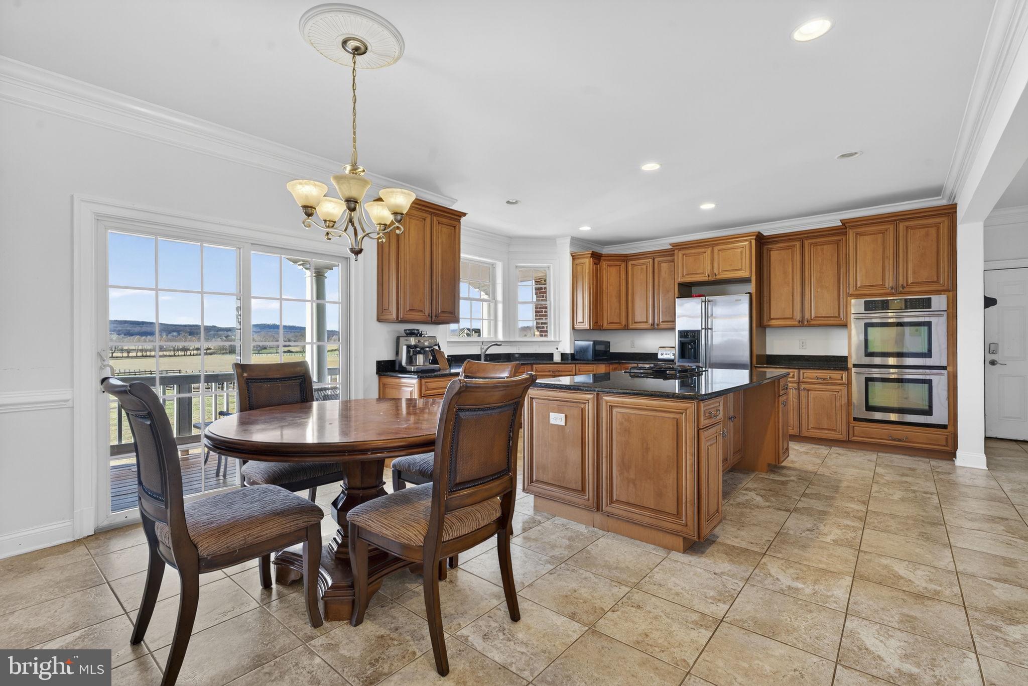 LEE'S CROSSING - Residential