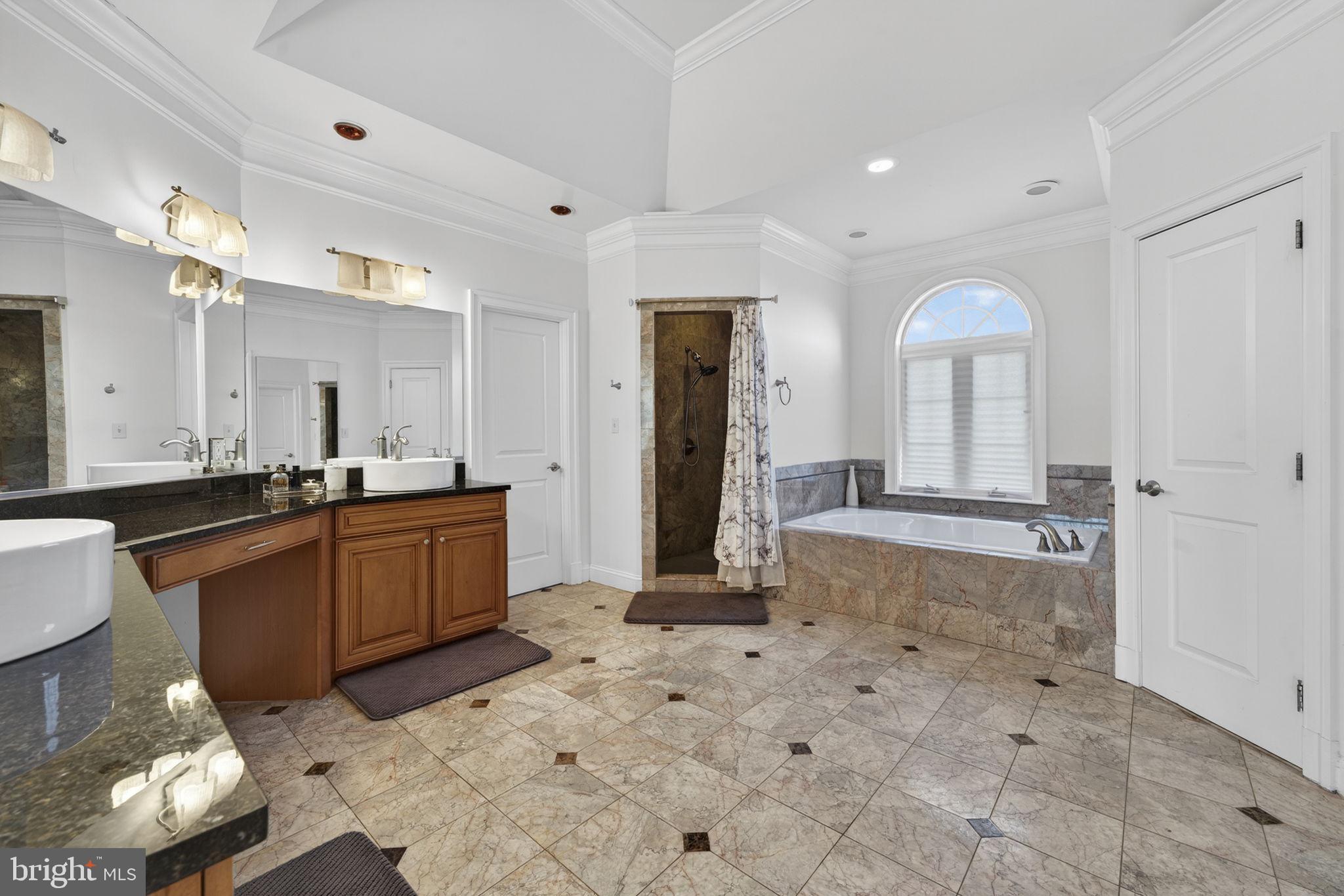 LEE'S CROSSING - Residential