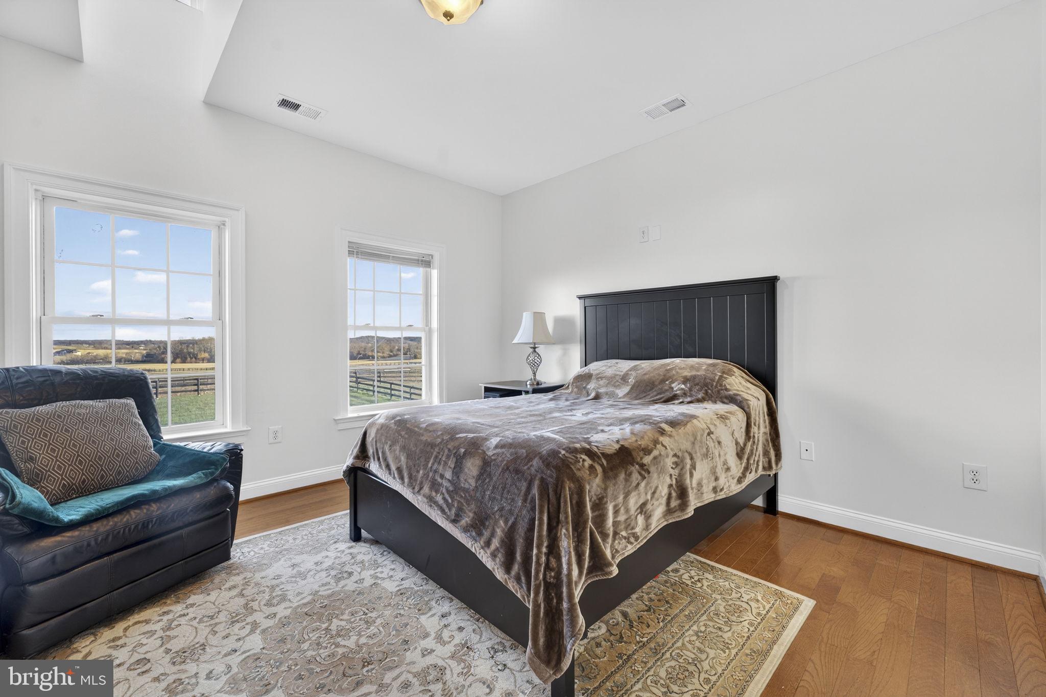 LEE'S CROSSING - Residential