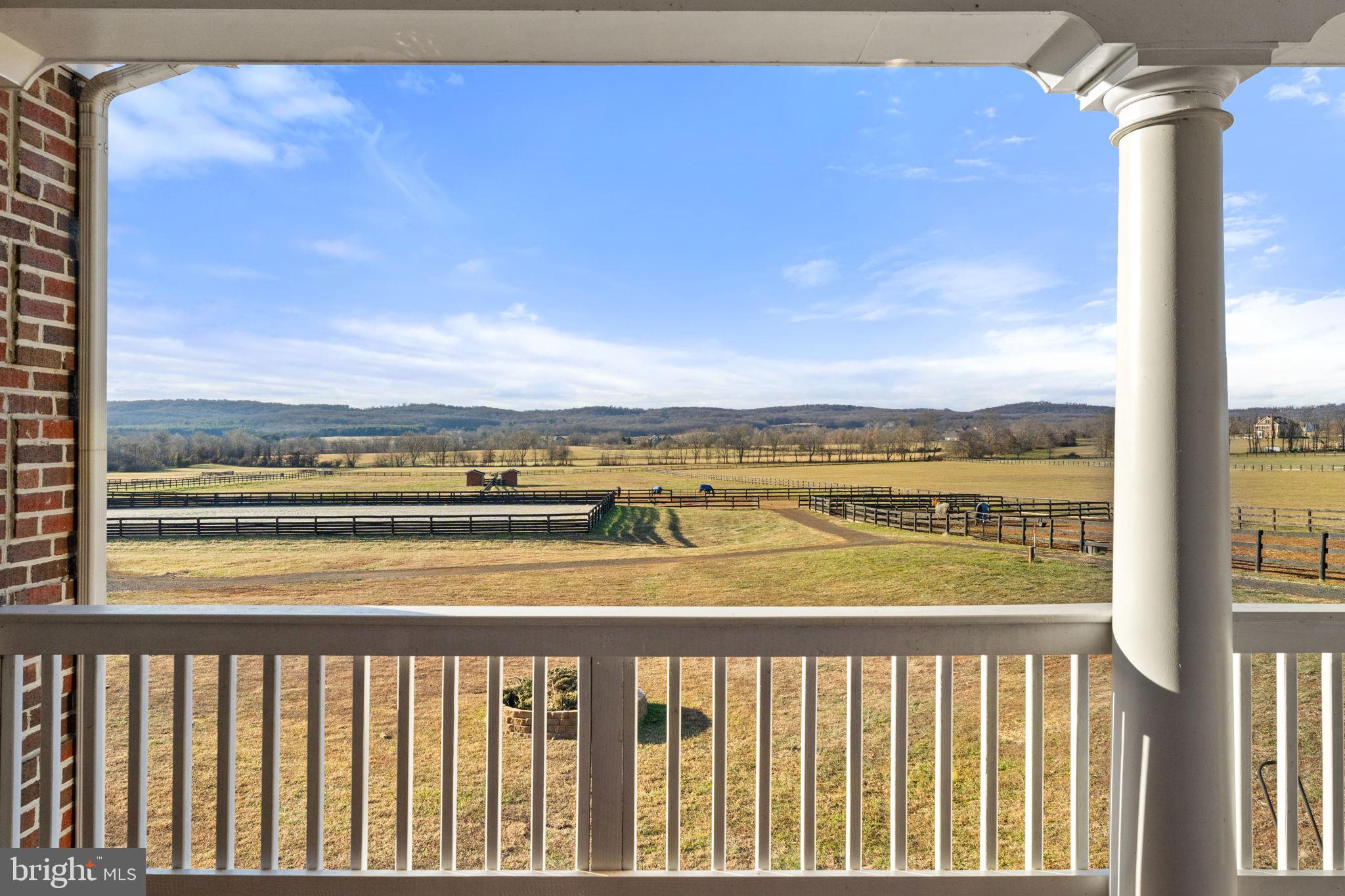 LEE'S CROSSING - Residential