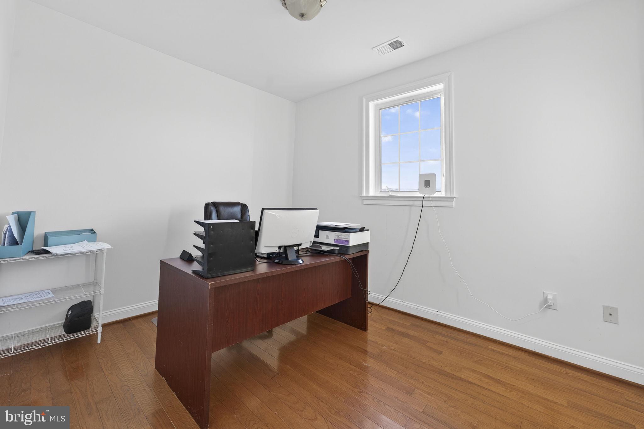 LEE'S CROSSING - Residential