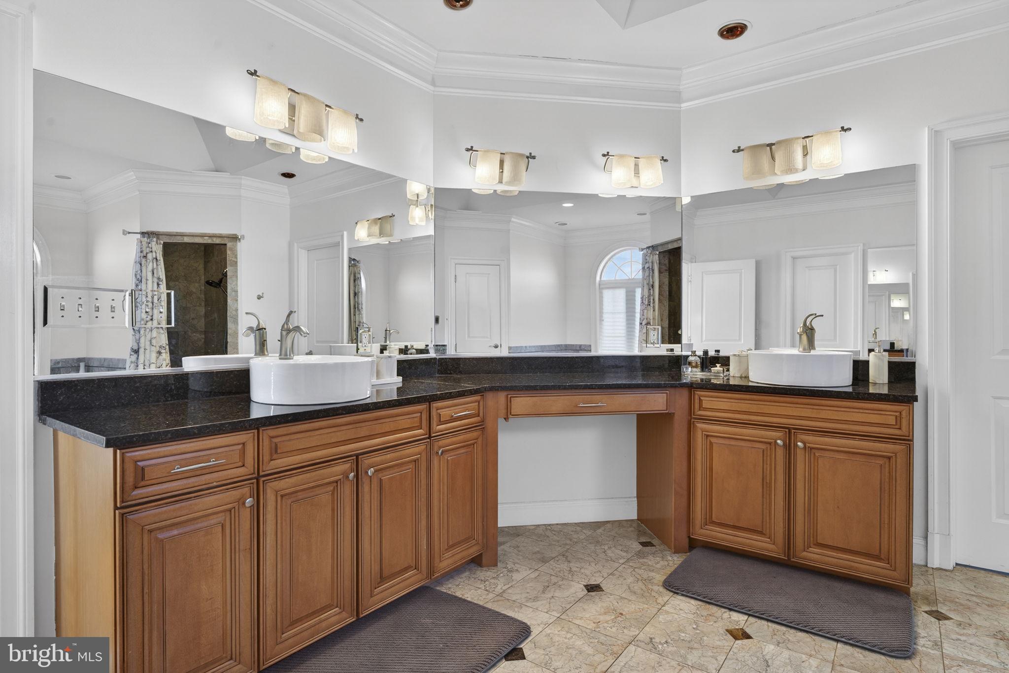 LEE'S CROSSING - Residential