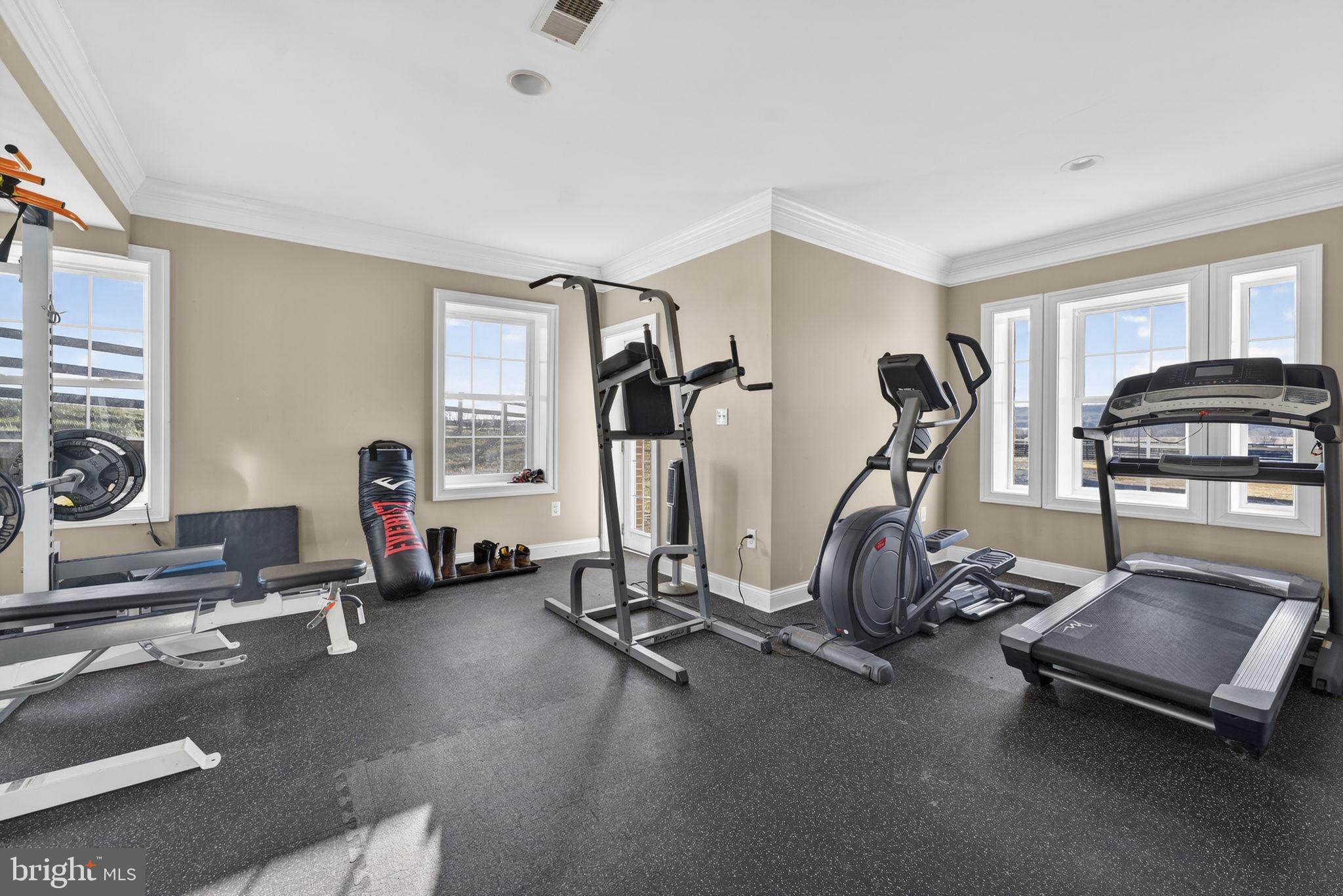 LEE'S CROSSING - Residential