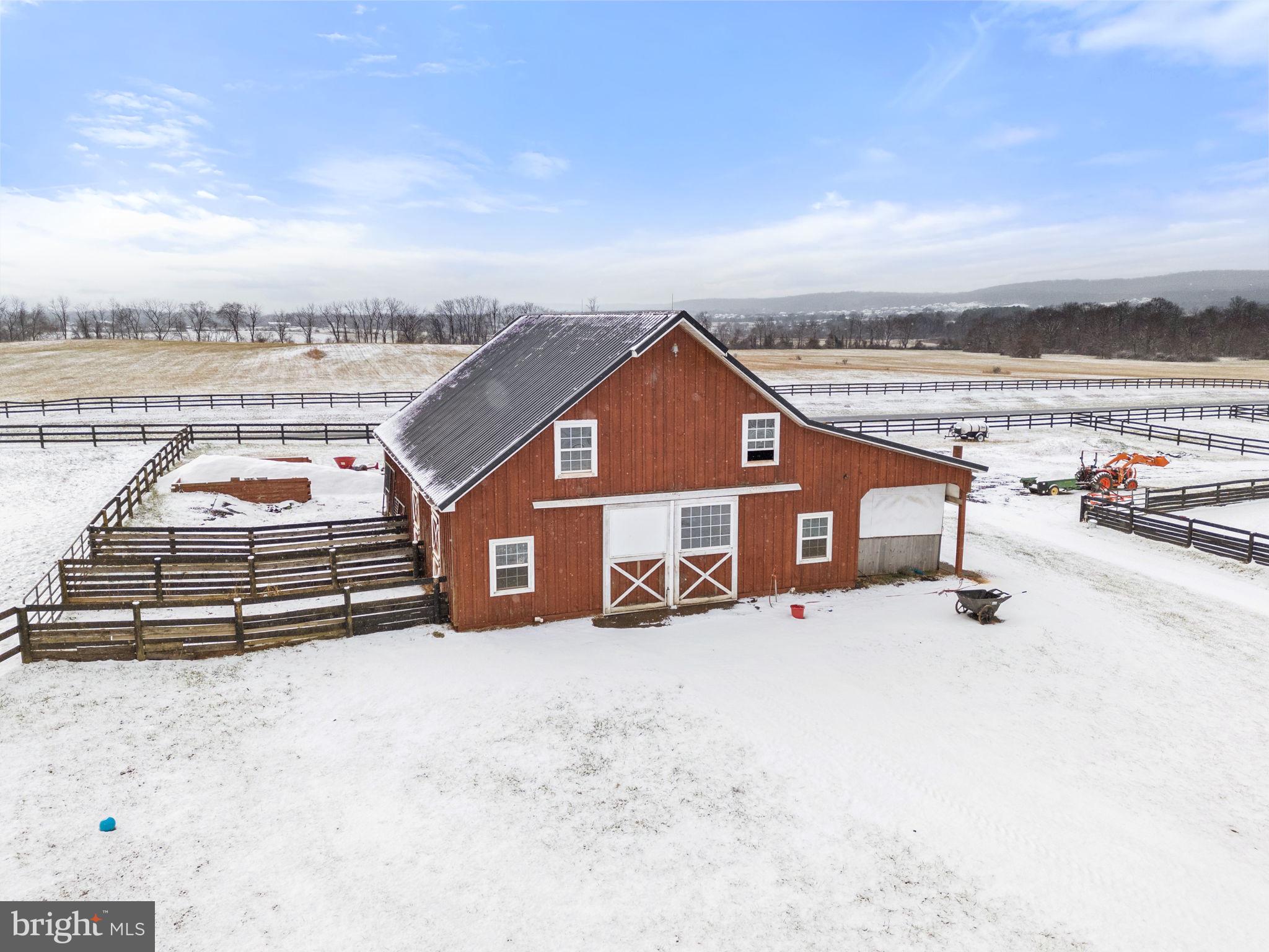 LEE'S CROSSING - Residential