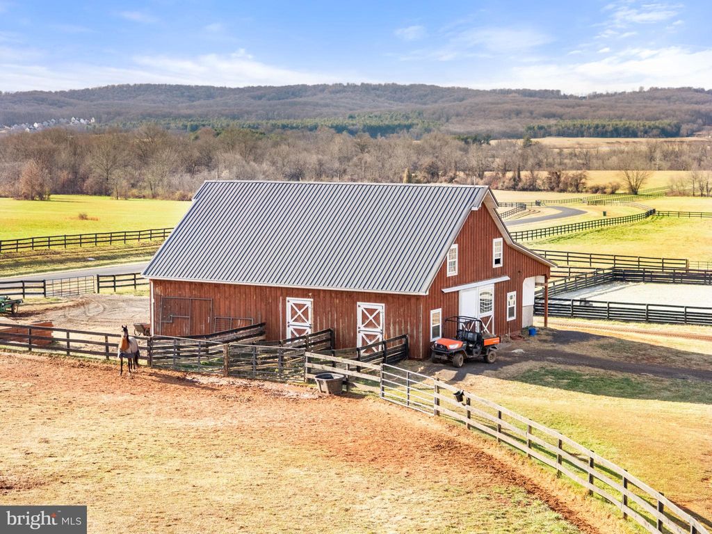 Photo of 15145 Lees Crossing Lane, LEESBURG, VA 20176 (MLS # VALO2111708)