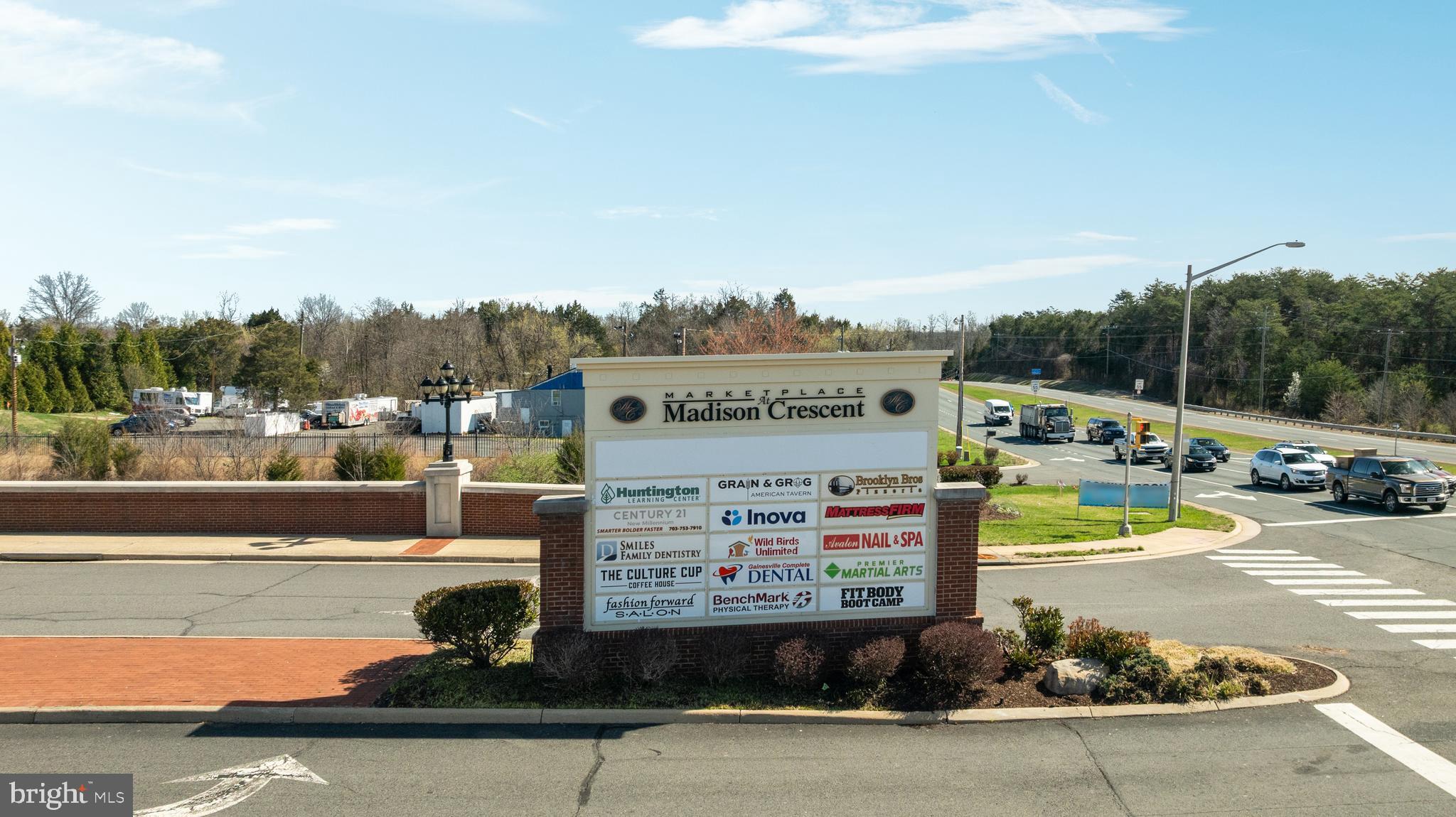 MADISON CRESCENT - Residential