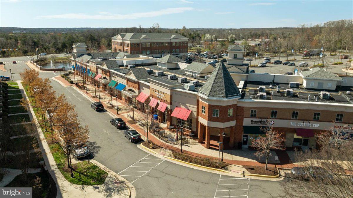 MADISON CRESCENT - Residential