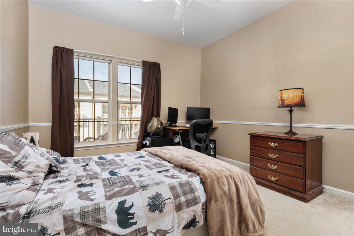 MADISON CRESCENT - Residential